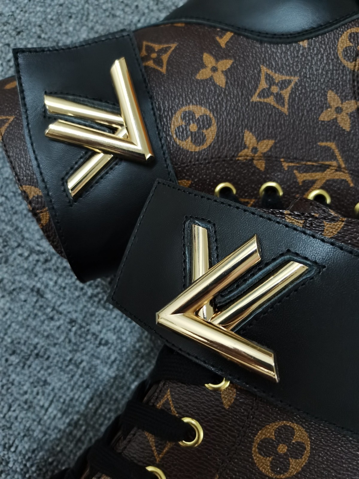 054 200#001-LV-shoes-Yupoo-dyoo-2021SS