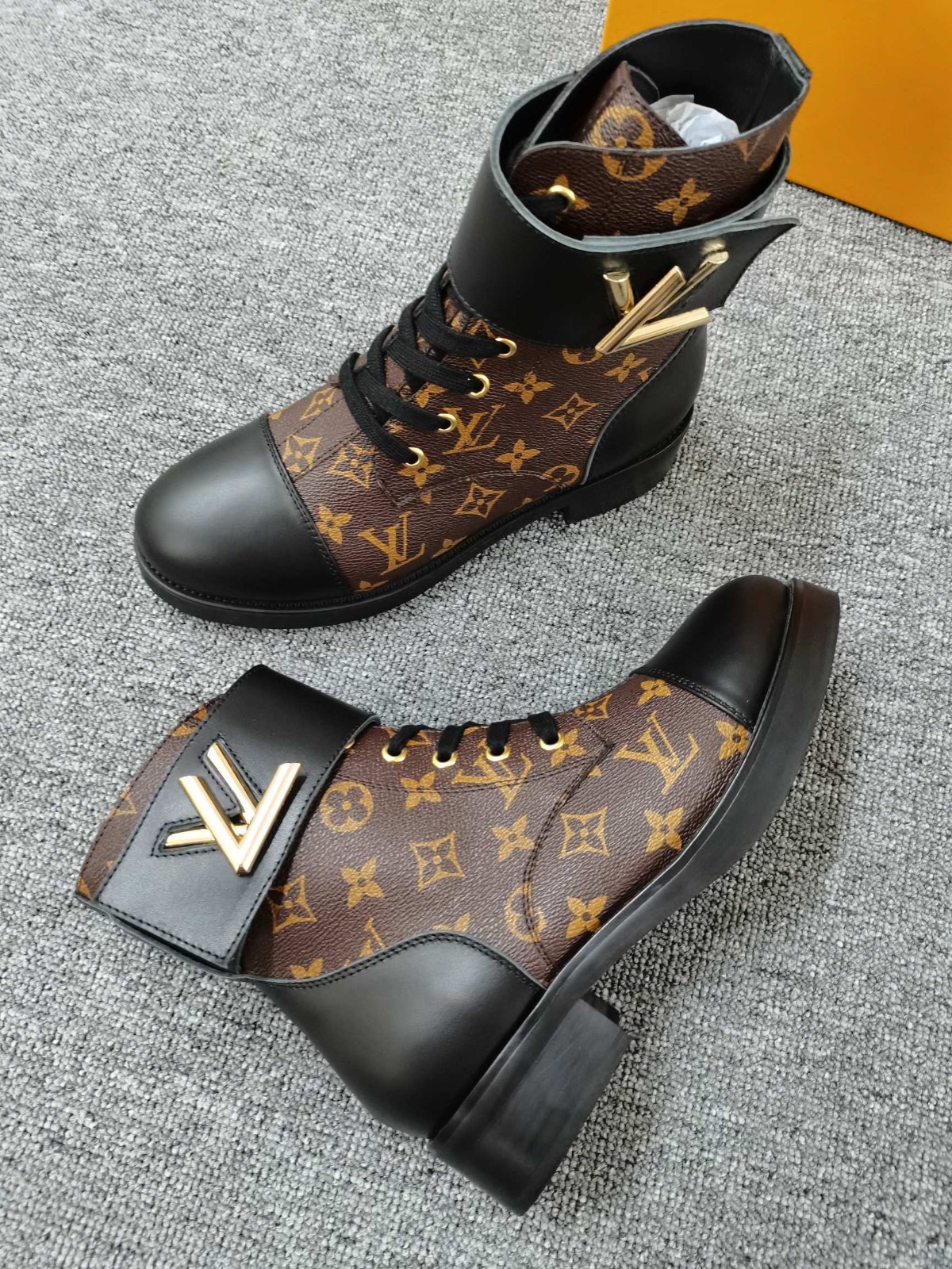 054 200#001-LV-shoes-Yupoo-dyoo-2021SS