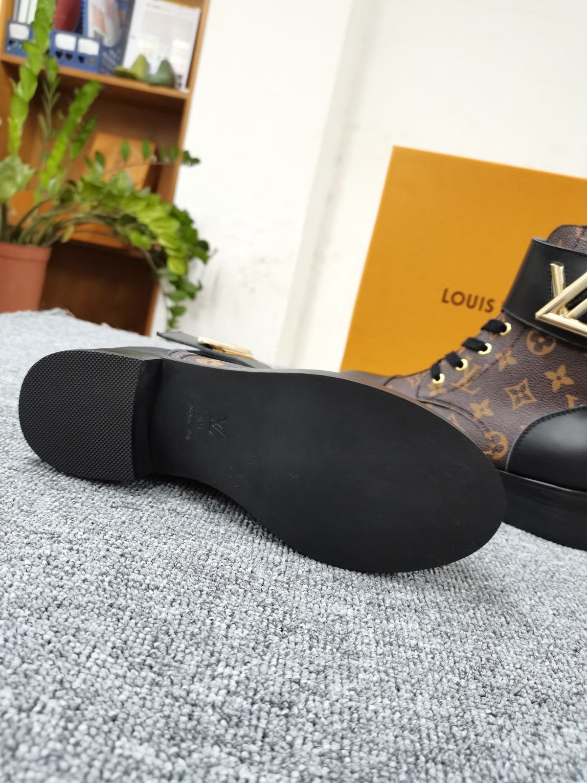 054 200#001-LV-shoes-Yupoo-dyoo-2021SS