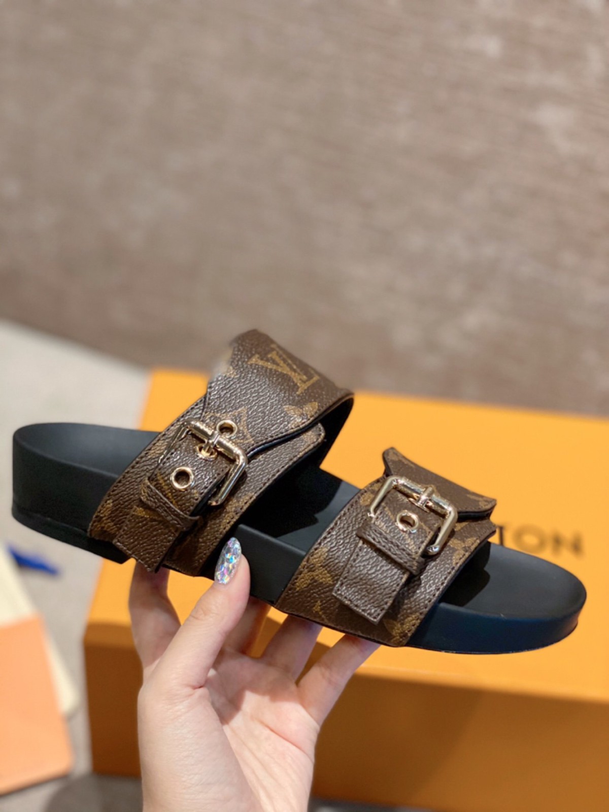 113 036#001-LV-shoes-01-Yupoo-2021SS