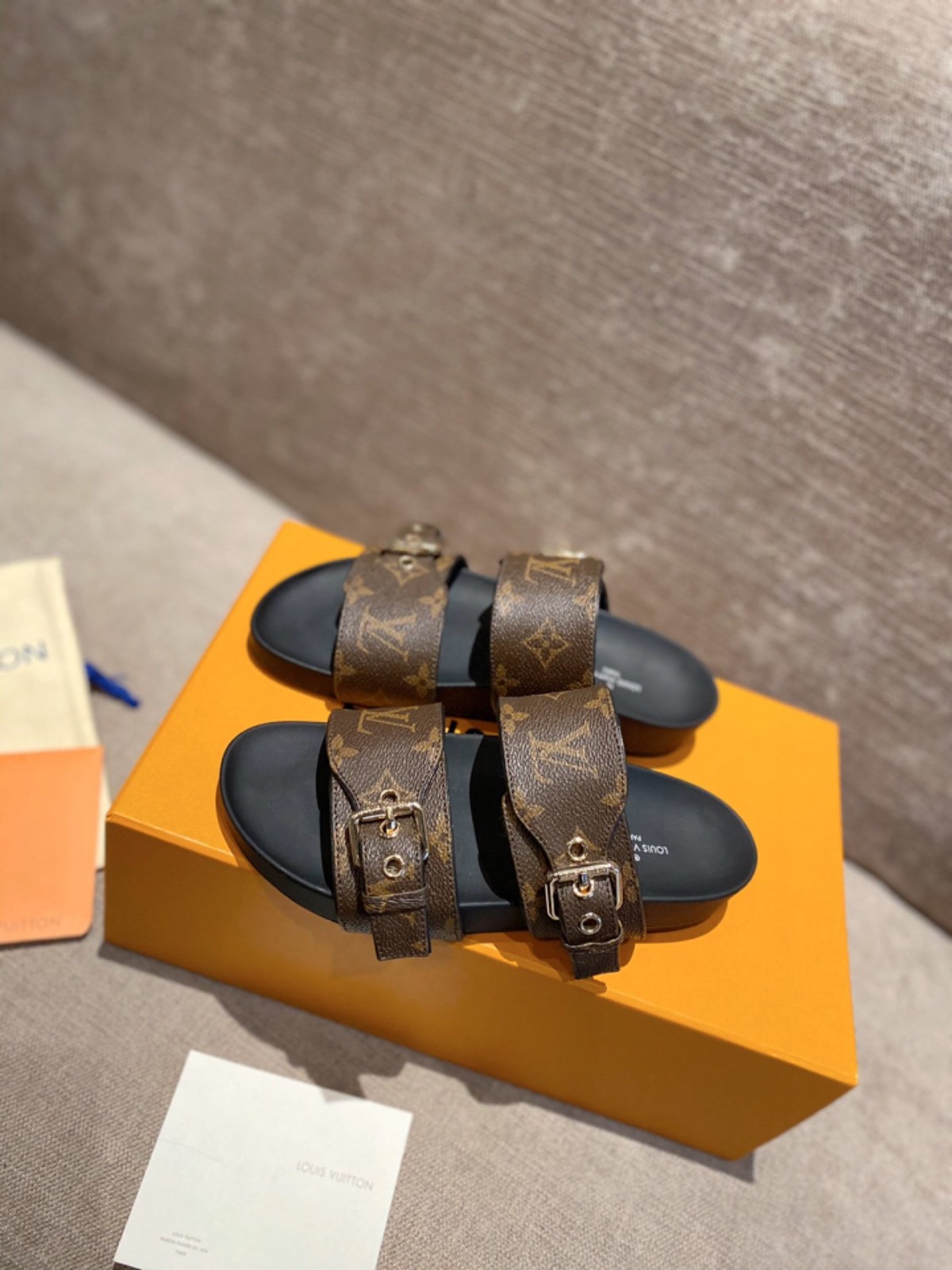 113 036#001-LV-shoes-01-Yupoo-2021SS