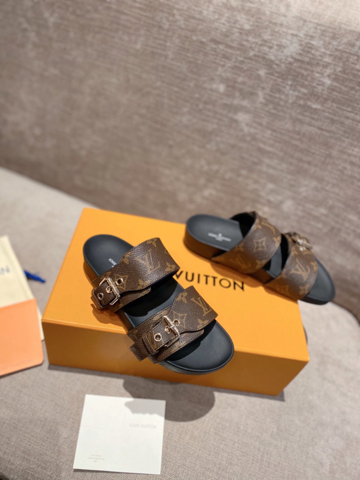 113 036#001-LV-shoes-01-Yupoo-2021SS