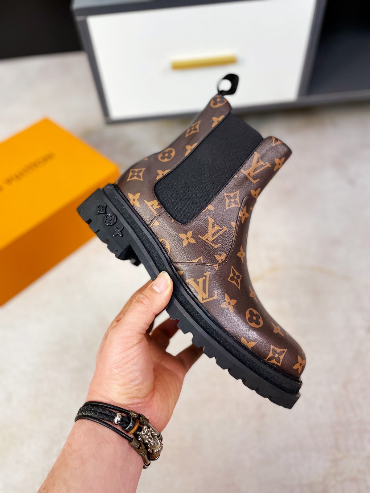 118 040#001-LV-shoes-06-Yupoo-2022SS