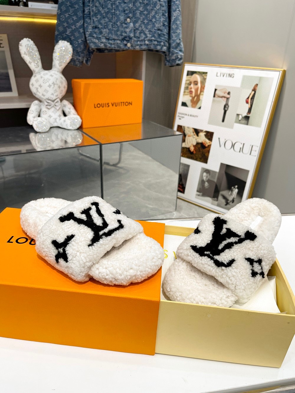 116 034#001-LV-shoes-06-Yupoo-2022SS