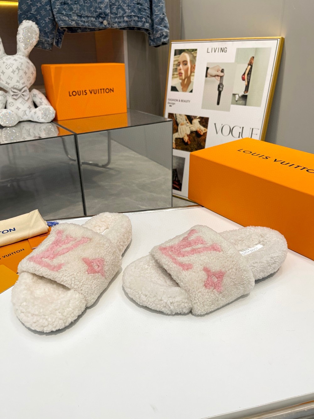 115 033#001-LV-shoes-06-Yupoo-2022SS