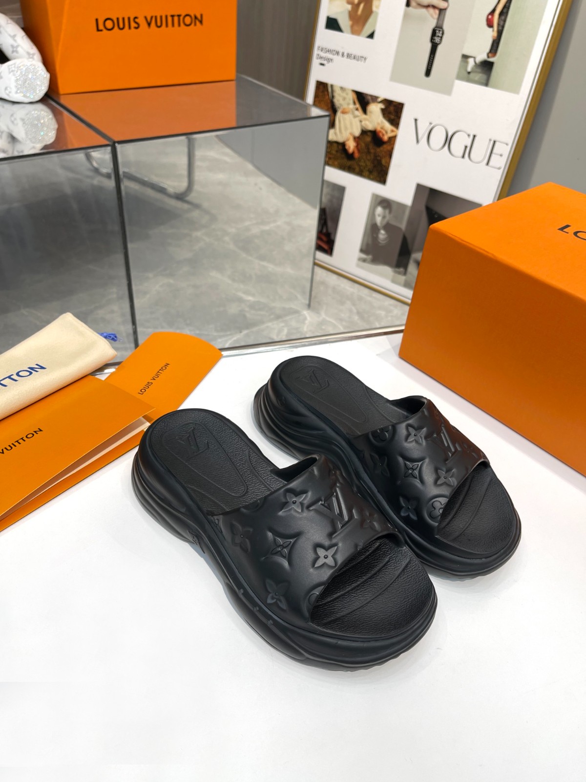 085 111#001-LV-shoes-2023SS