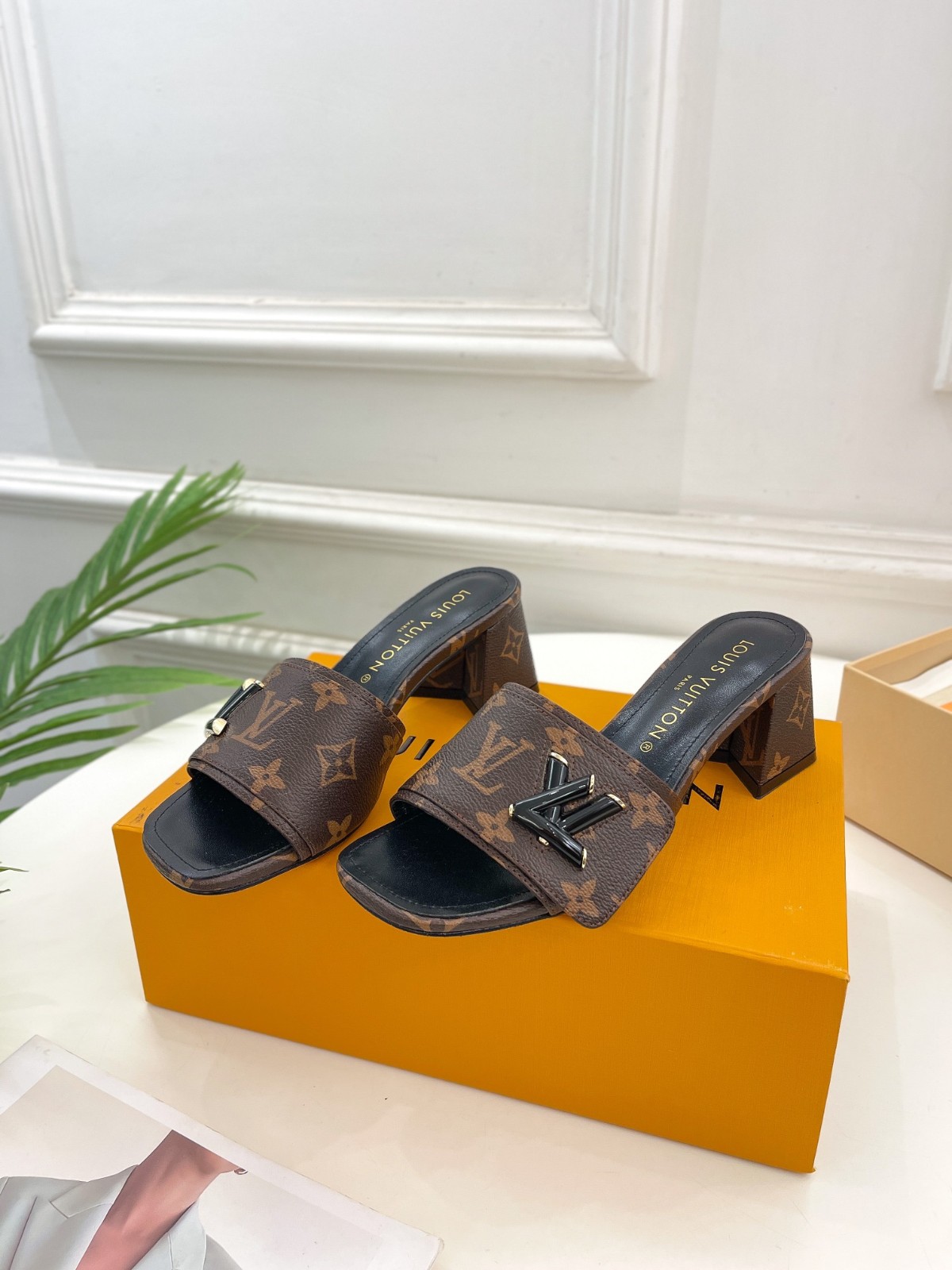 077 103#001-LV-shoes-2023SS
