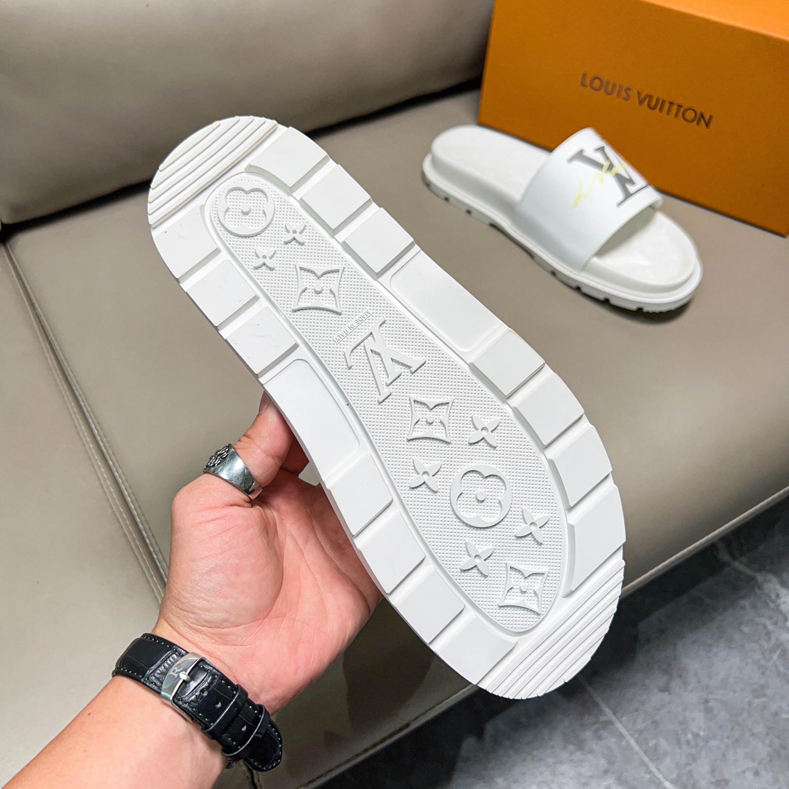 073 099#001-LV-shoes-2023SS