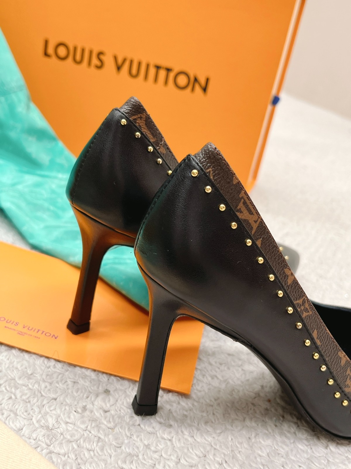 062 085#001-LV-shoes-2023SS