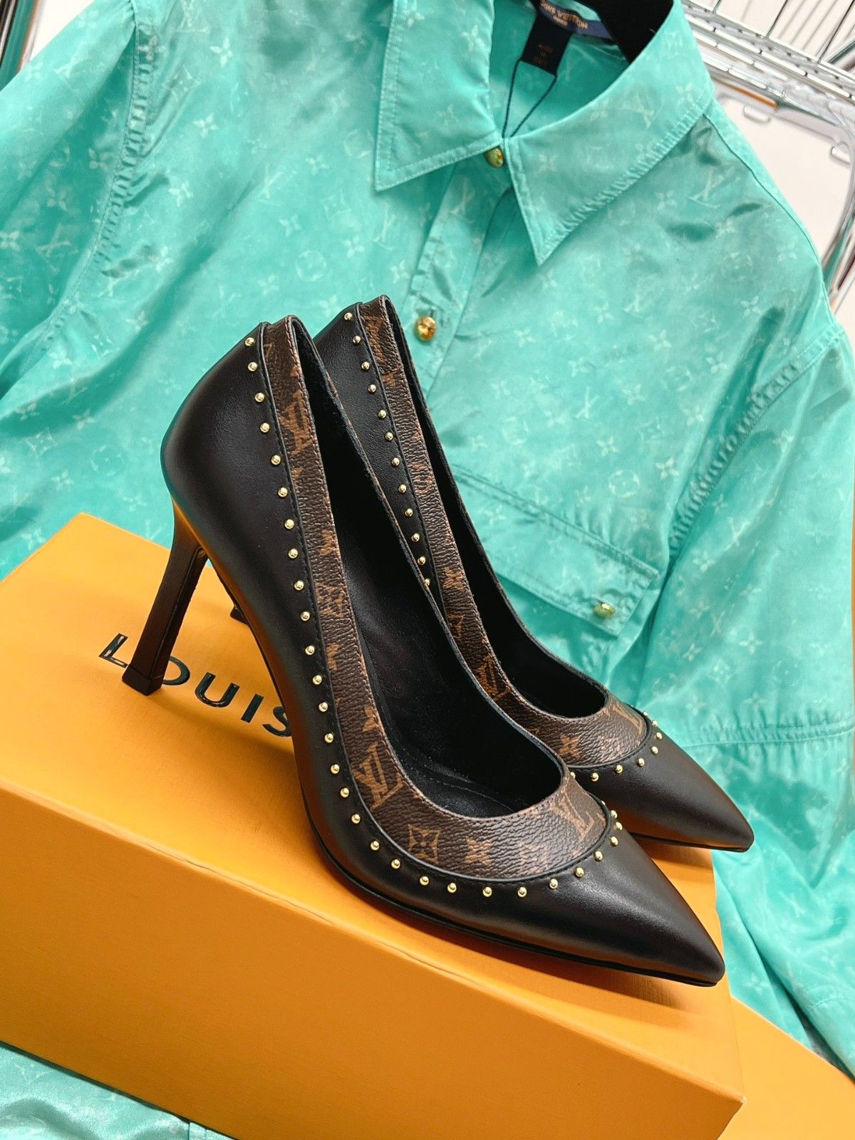 062 085#001-LV-shoes-2023SS