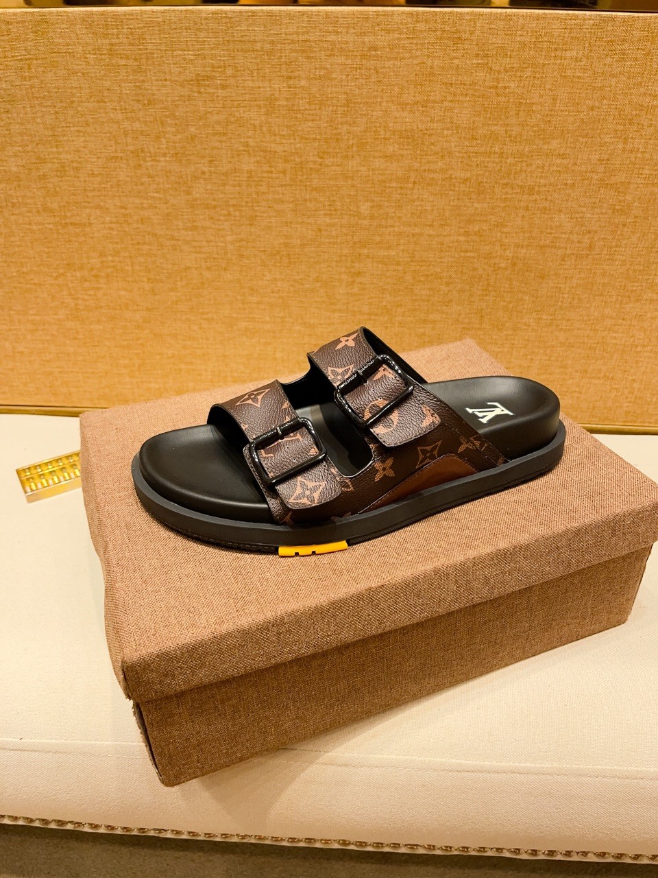 052 075#001-LV-shoes-2023SS