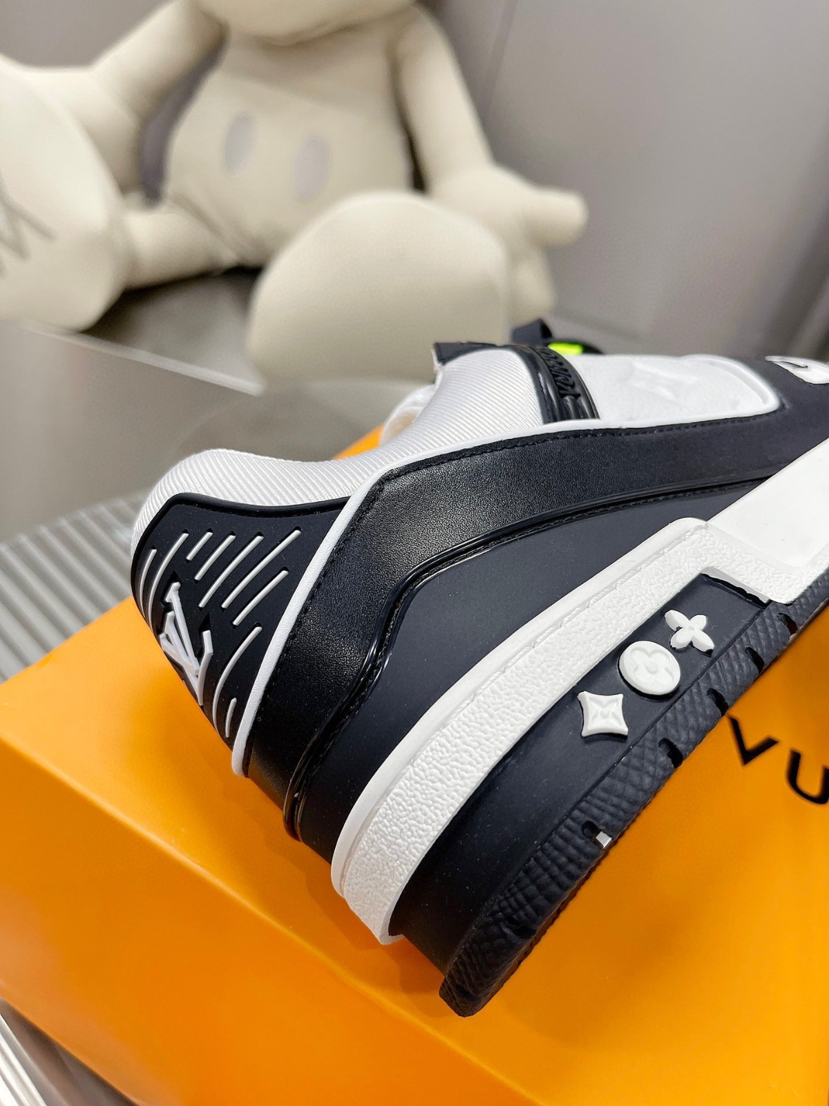 048 071#001-LV-shoes-2023SS