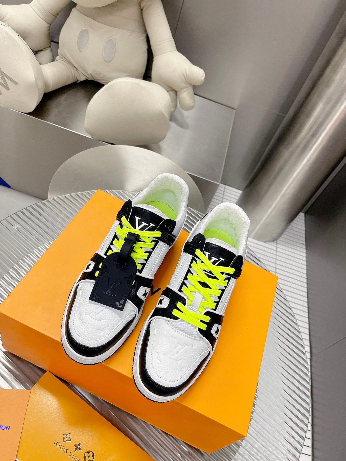 048 071#001-LV-shoes-2023SS