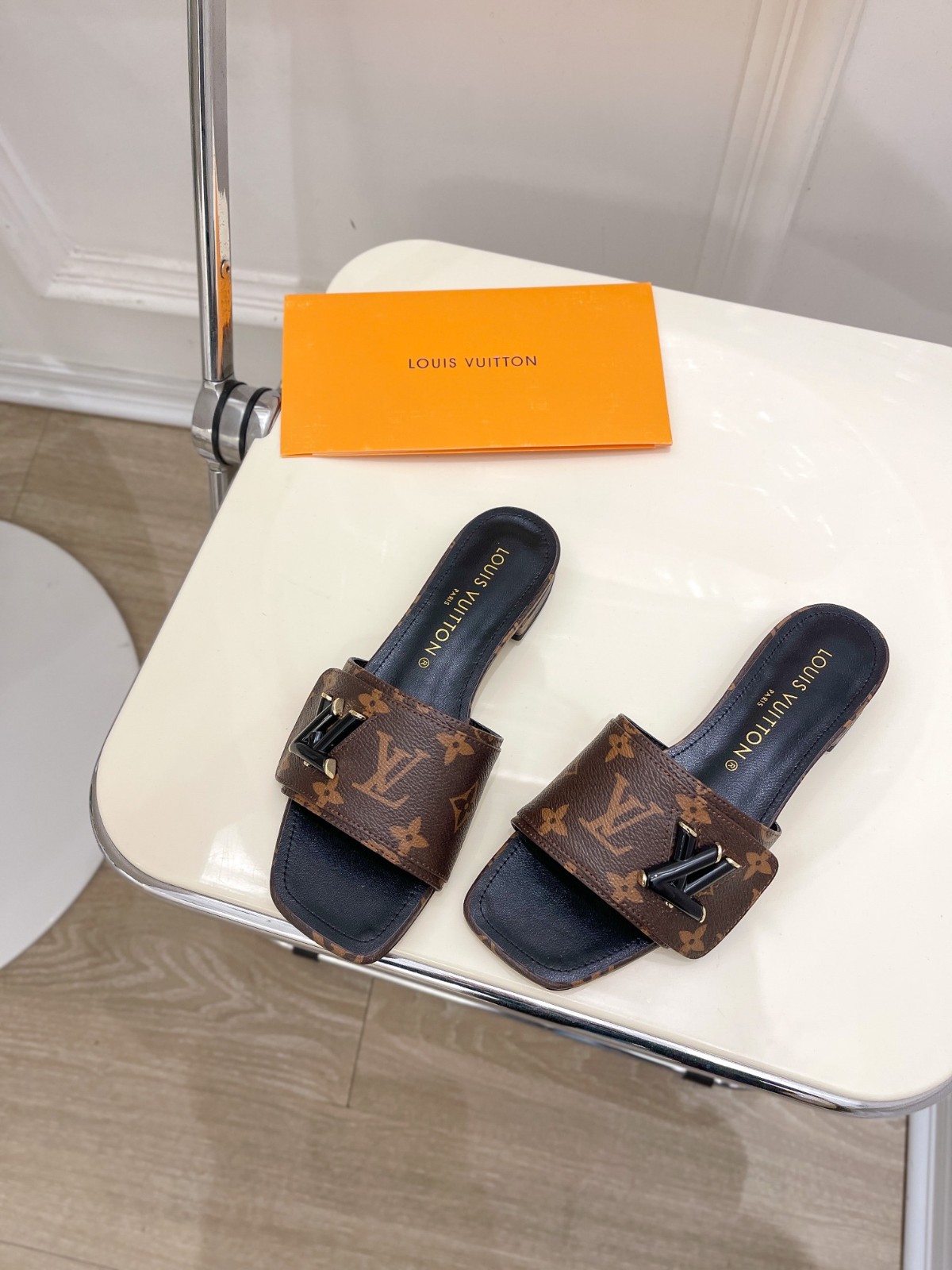 034 056#001-LV-shoes-2023SS