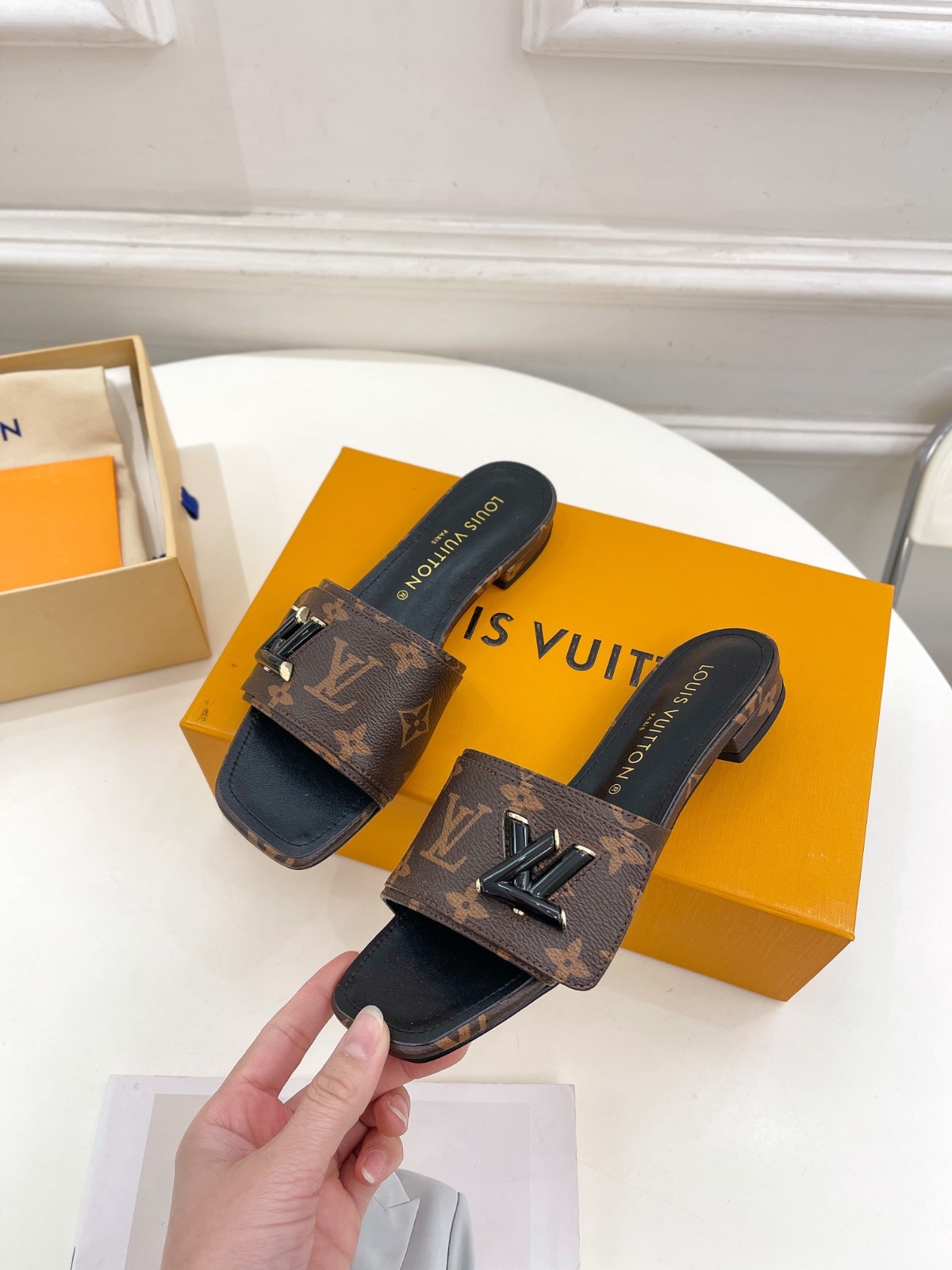 034 056#001-LV-shoes-2023SS