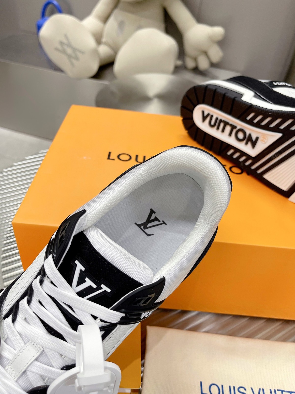 032 054#001-LV-shoes-2023SS