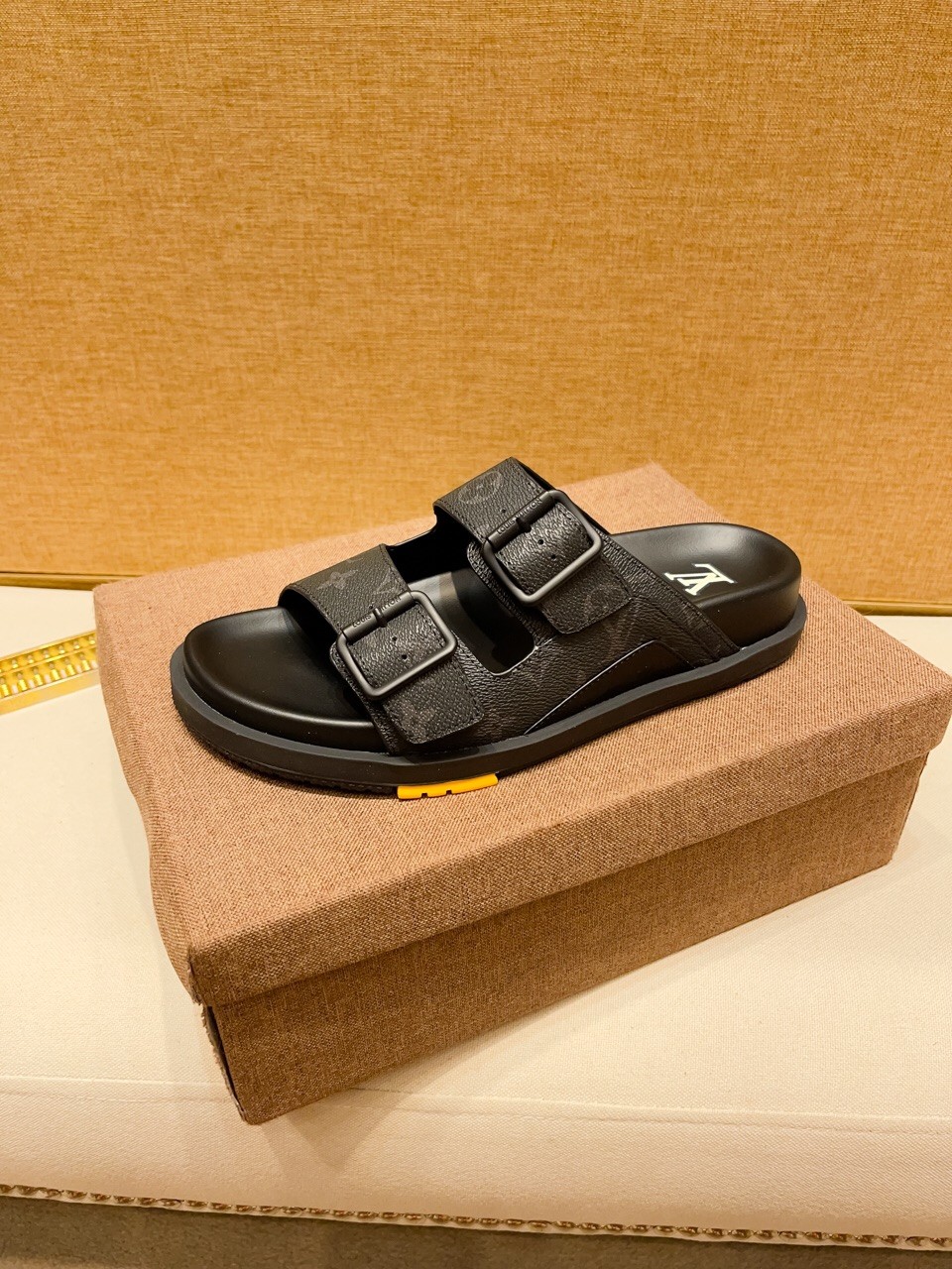 014 036#001-LV-shoes-2023SS