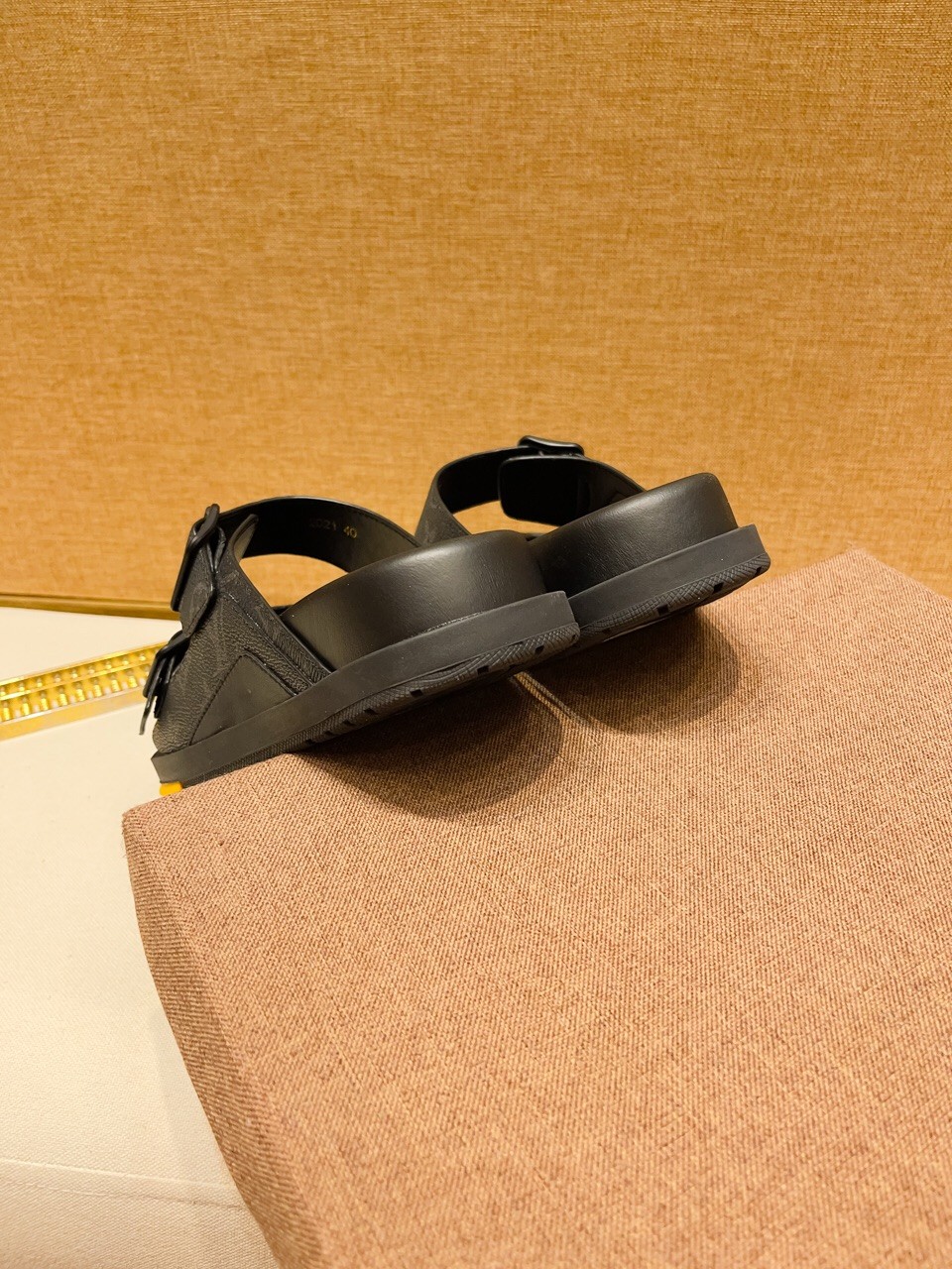 014 036#001-LV-shoes-2023SS