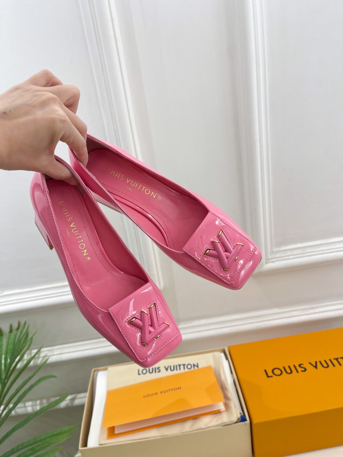 112 014#001-LV-shoes-2023SS