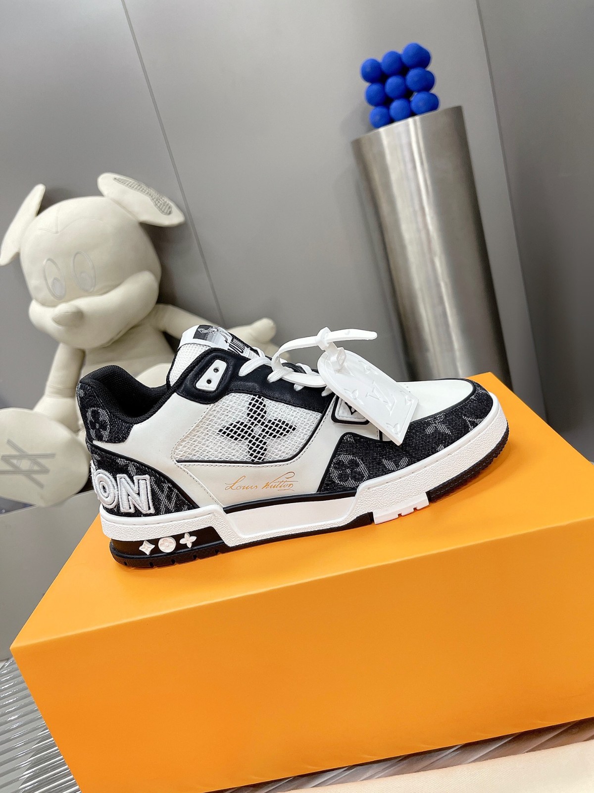 107 008#001-LV-shoes-2023SS