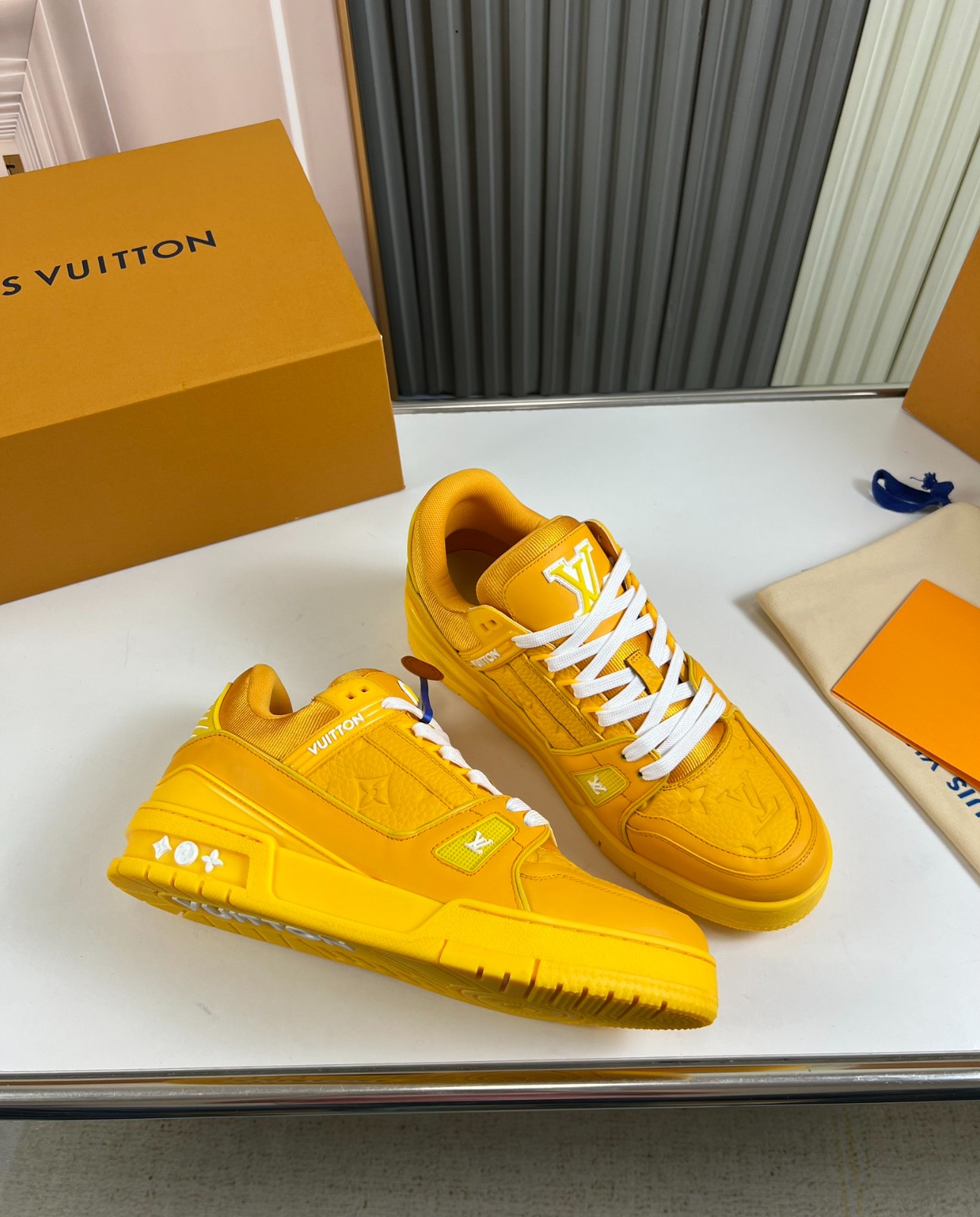 072 092#001-LV-shoes-01-2023SS