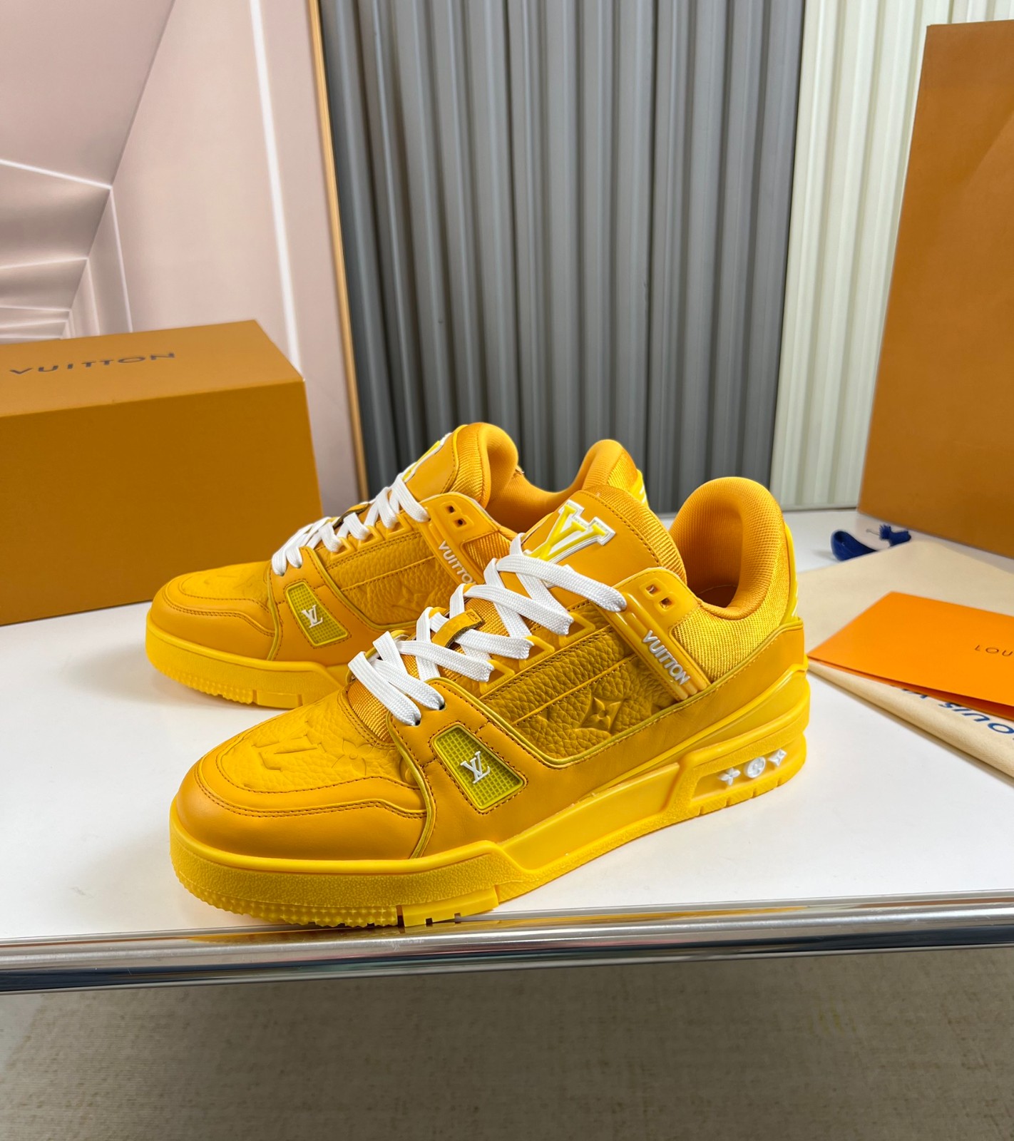 072 092#001-LV-shoes-01-2023SS