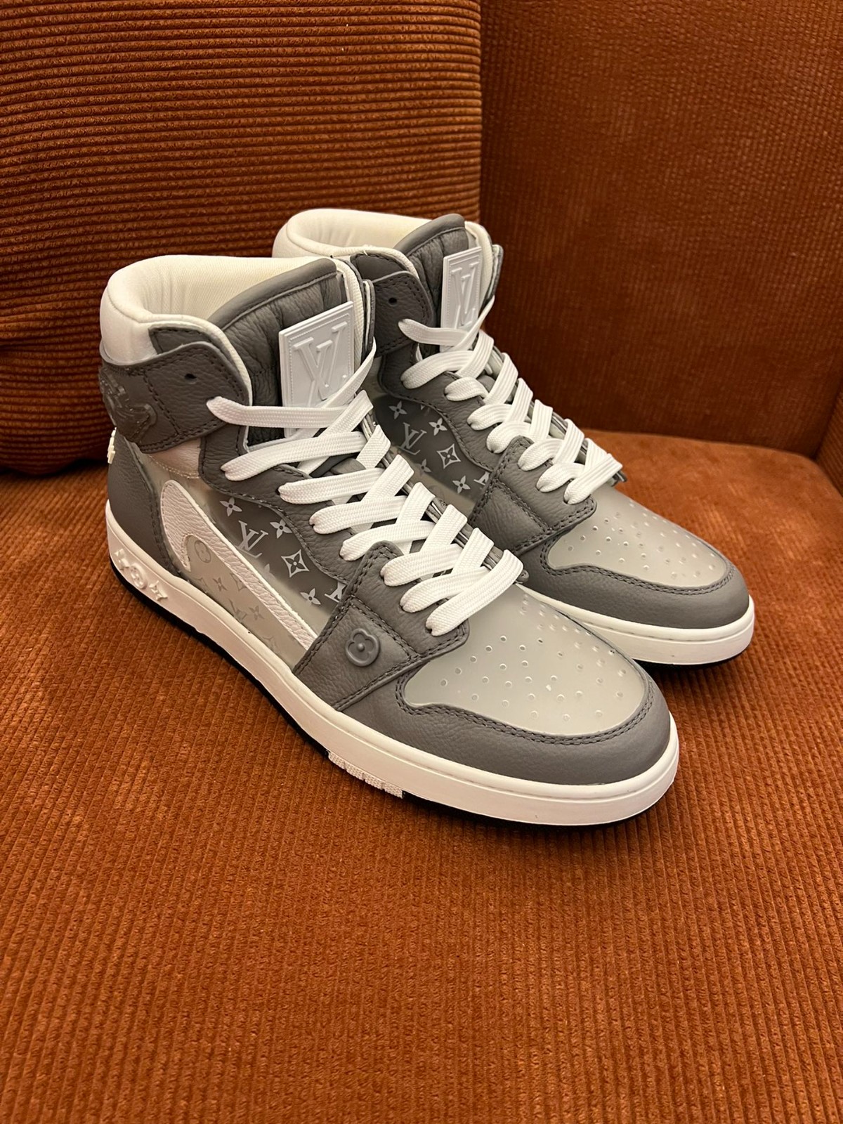 070 090#001-LV-shoes-01-2023SS