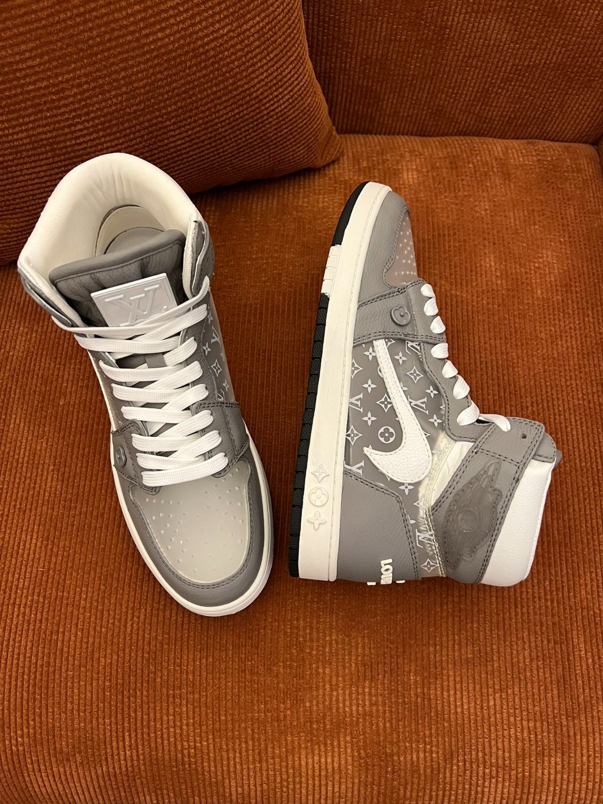 070 090#001-LV-shoes-01-2023SS