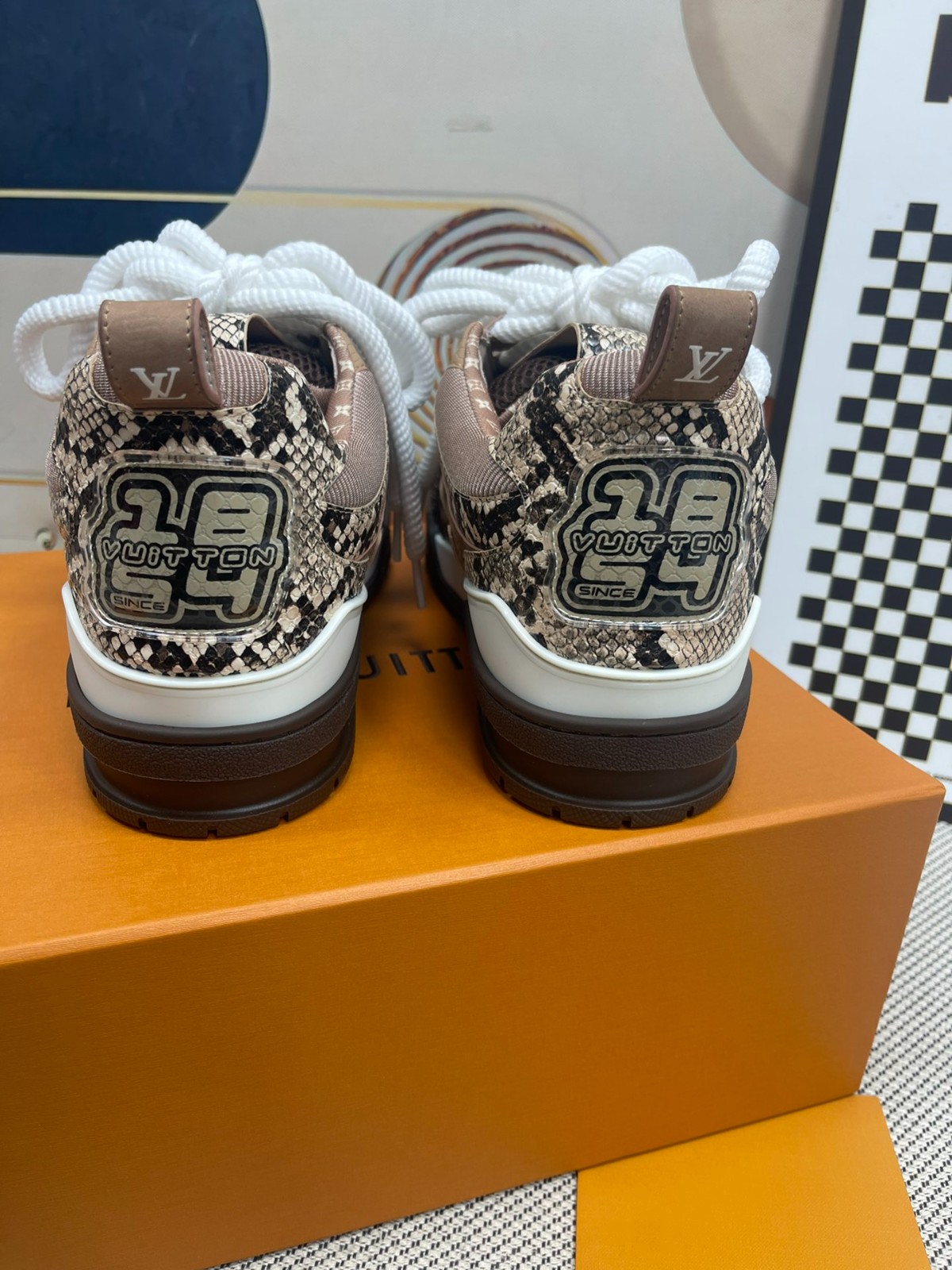 067 087#001-LV-shoes-01-2023SS