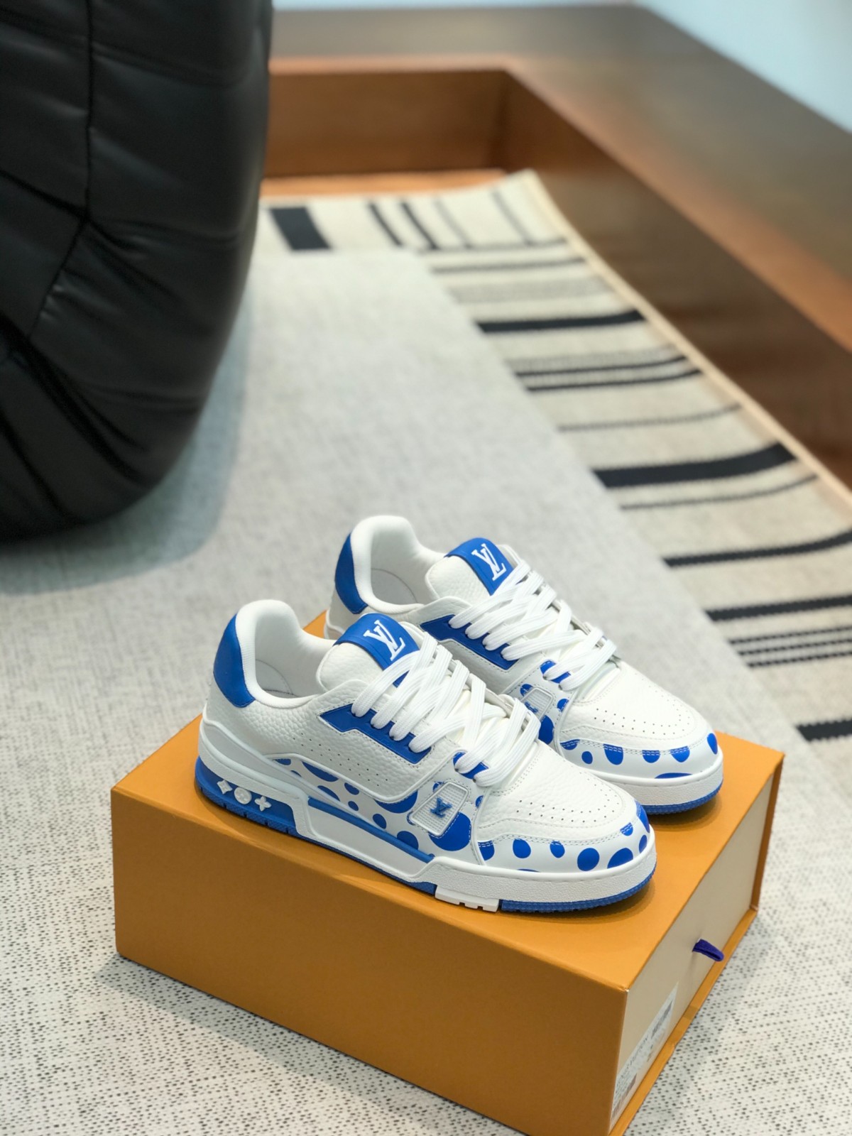 066 086#001-LV-shoes-01-2023SS
