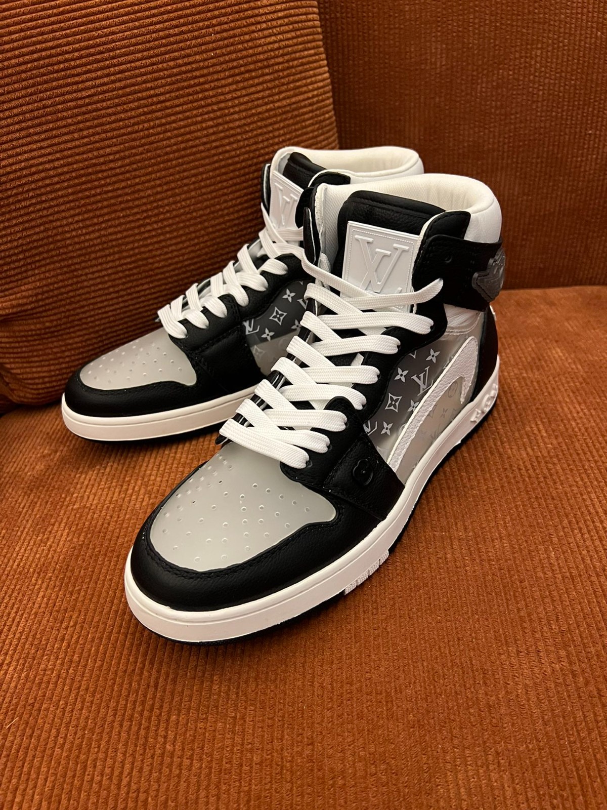 060 079#001-LV-shoes-01-2023SS