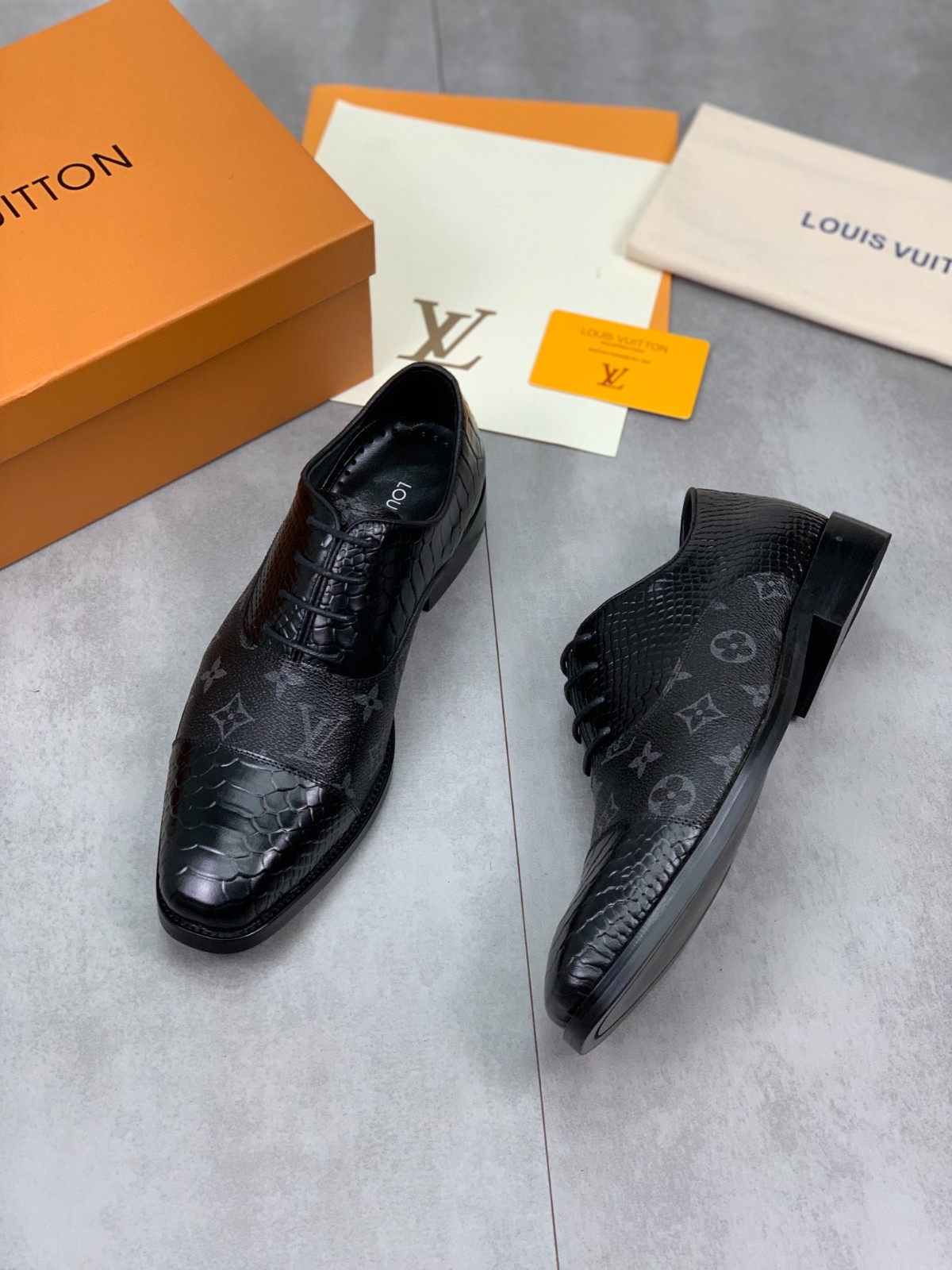 059 078#001-LV-shoes-01-2023SS