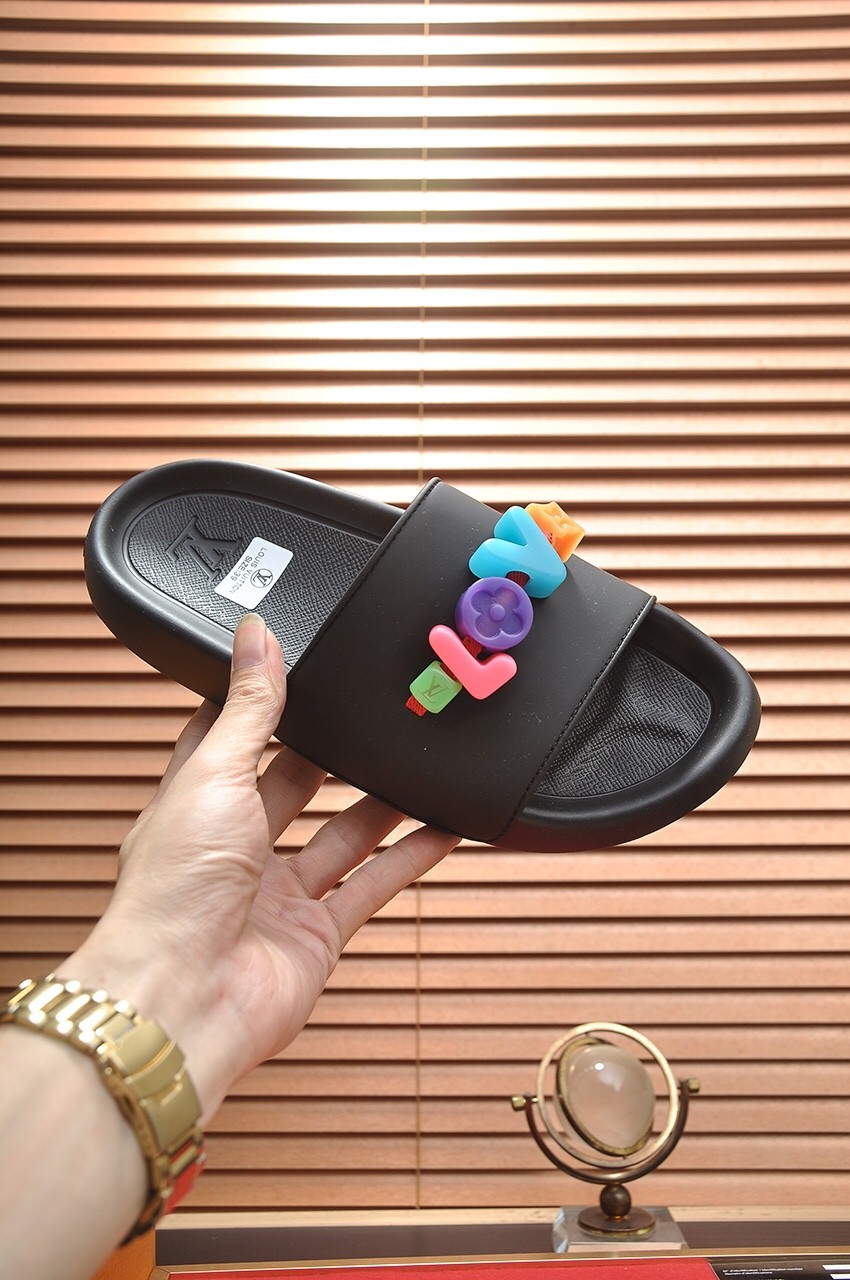 057 076#001-LV-shoes-01-2023SS