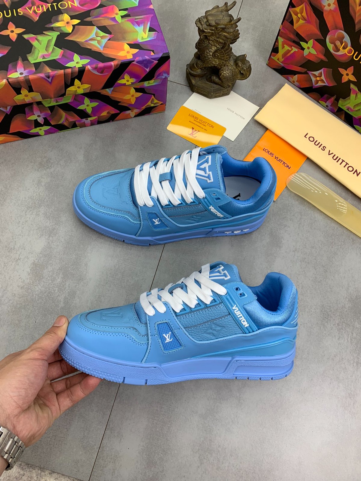 054 073#001-LV-shoes-01-2023SS