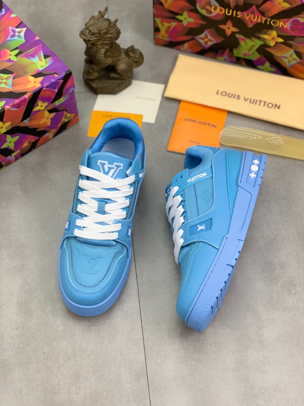 054 073#001-LV-shoes-01-2023SS