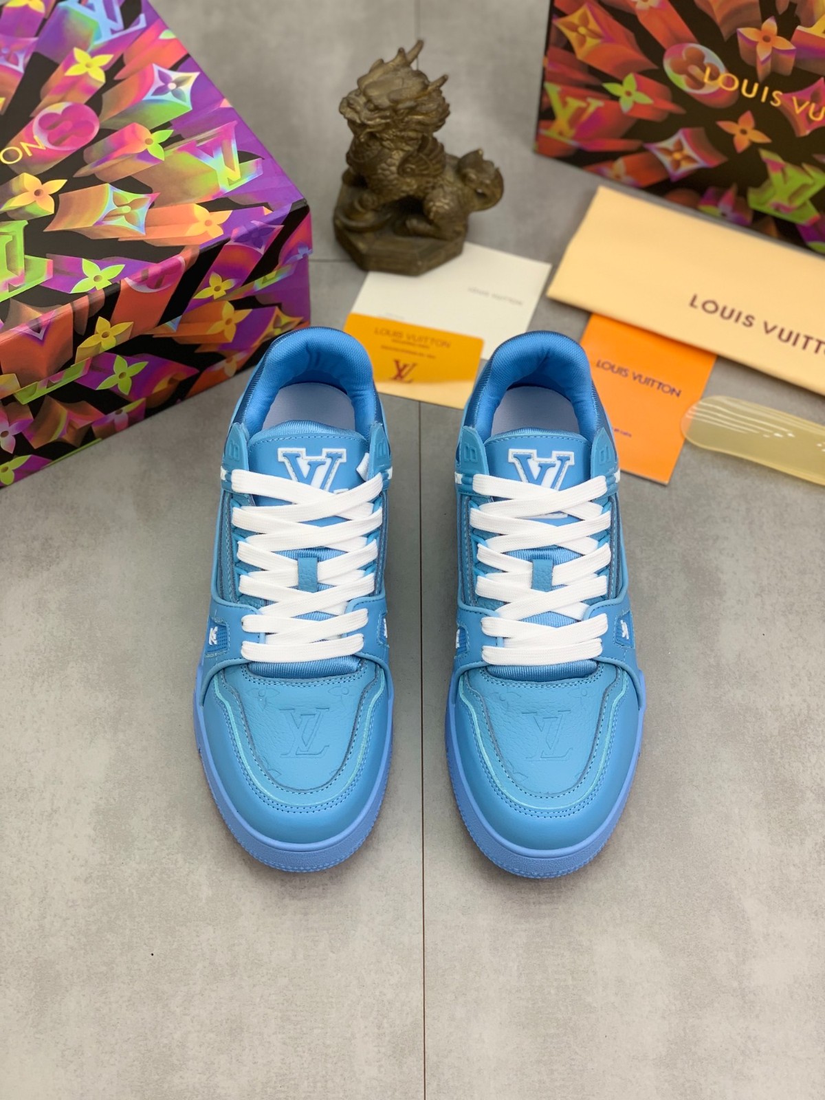 054 073#001-LV-shoes-01-2023SS