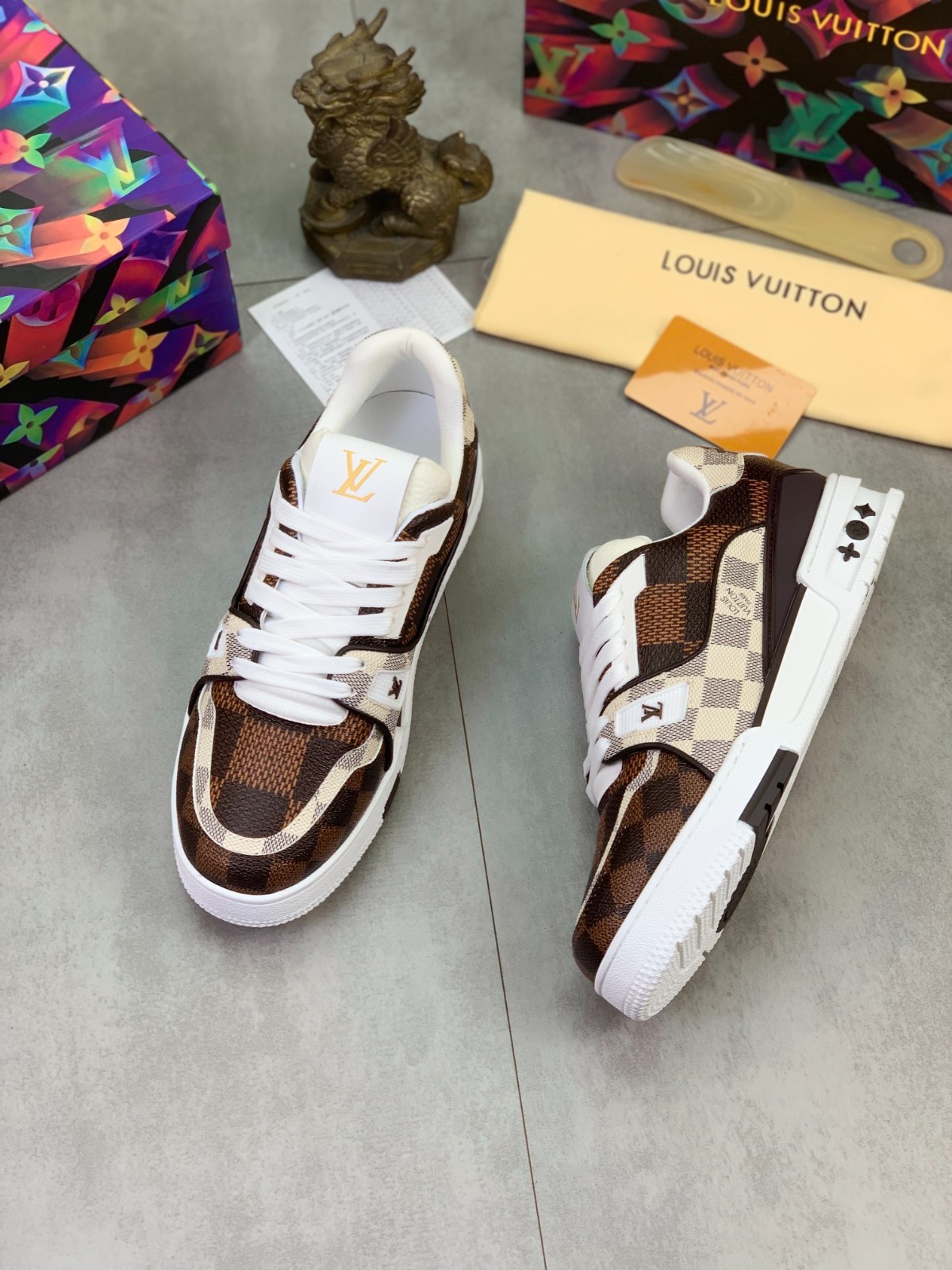 051 070#001-LV-shoes-01-2023SS