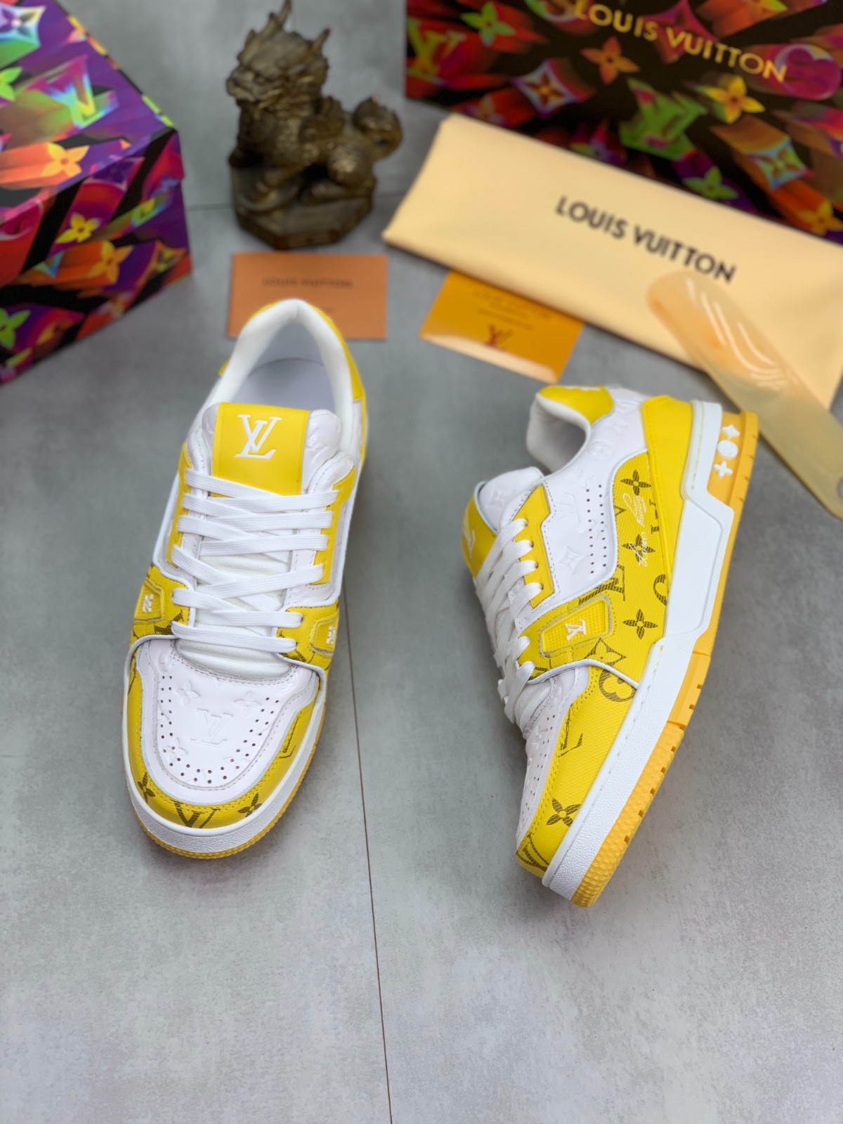 044 061#001-LV-shoes-01-2023SS