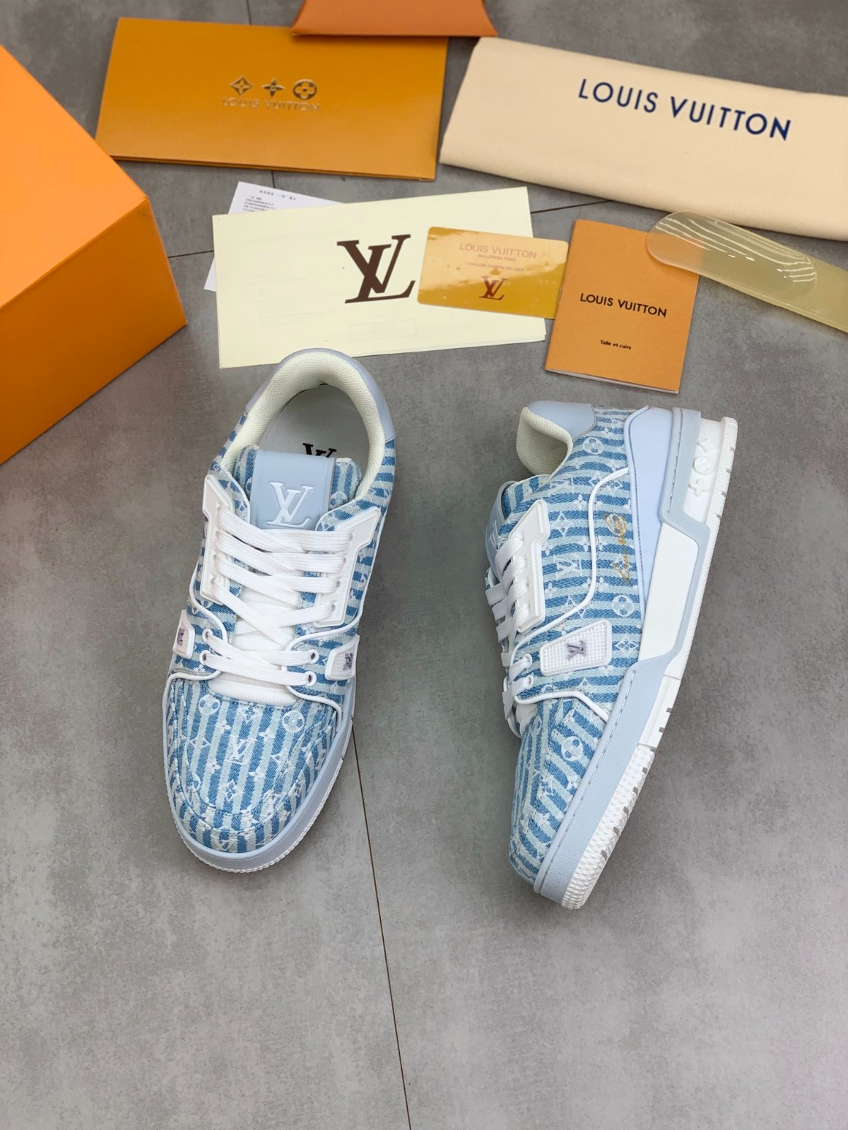 043 060#001-LV-shoes-01-2023SS