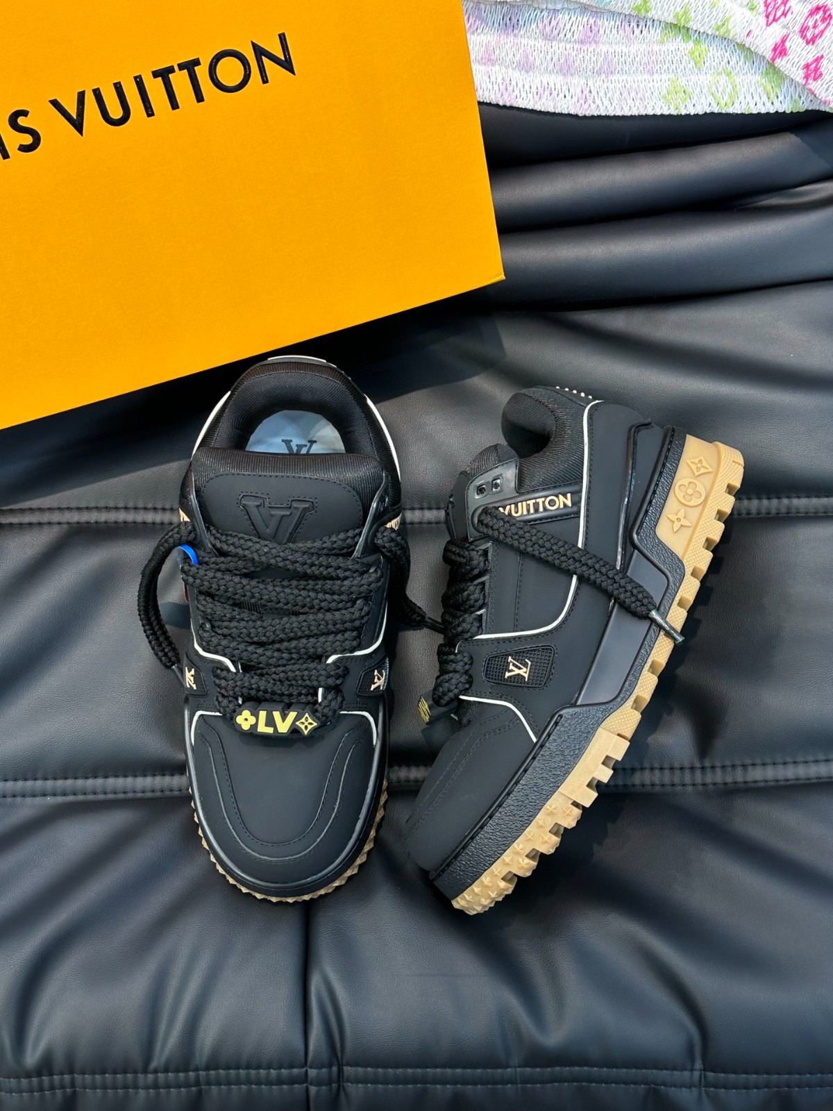 040 057#001-LV-shoes-01-2023SS