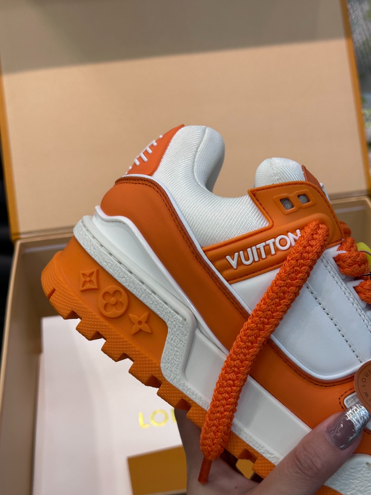 039 056#001-LV-shoes-01-2023SS