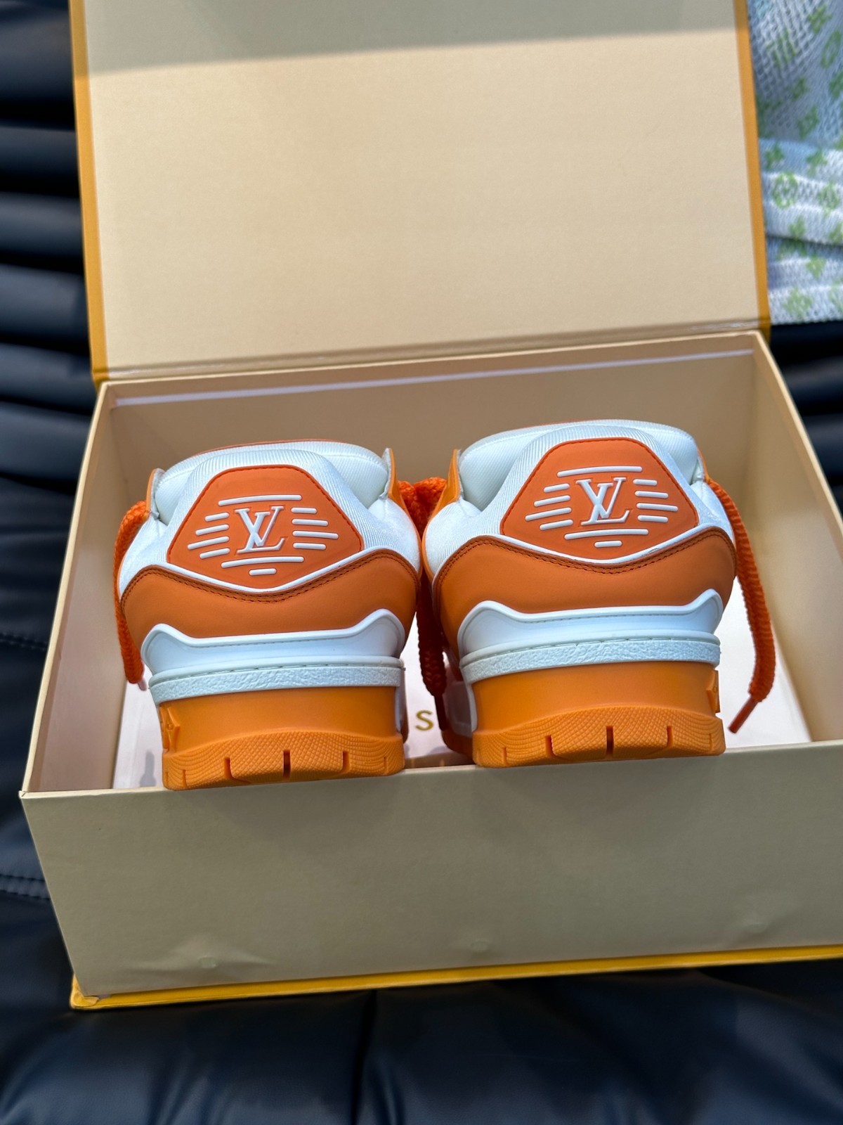 039 056#001-LV-shoes-01-2023SS