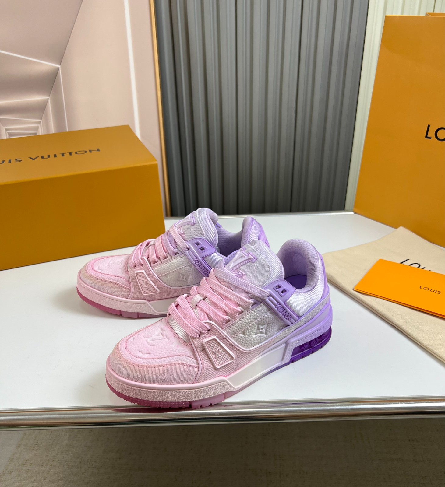 038 055#001-LV-shoes-01-2023SS