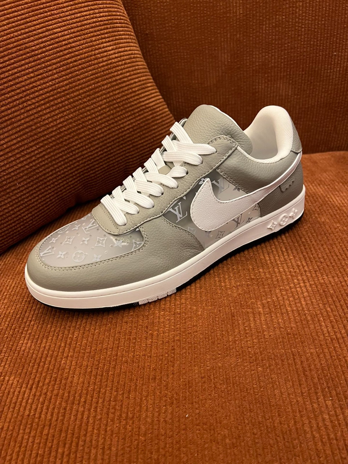 037 054#001-LV-shoes-01-2023SS