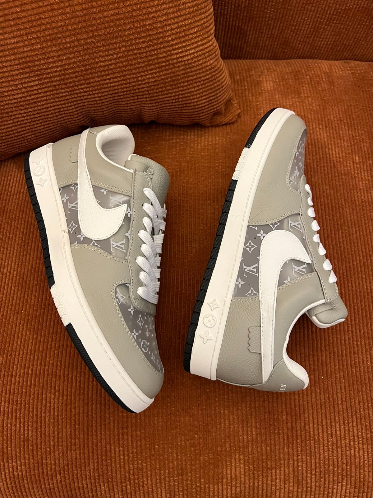 037 054#001-LV-shoes-01-2023SS