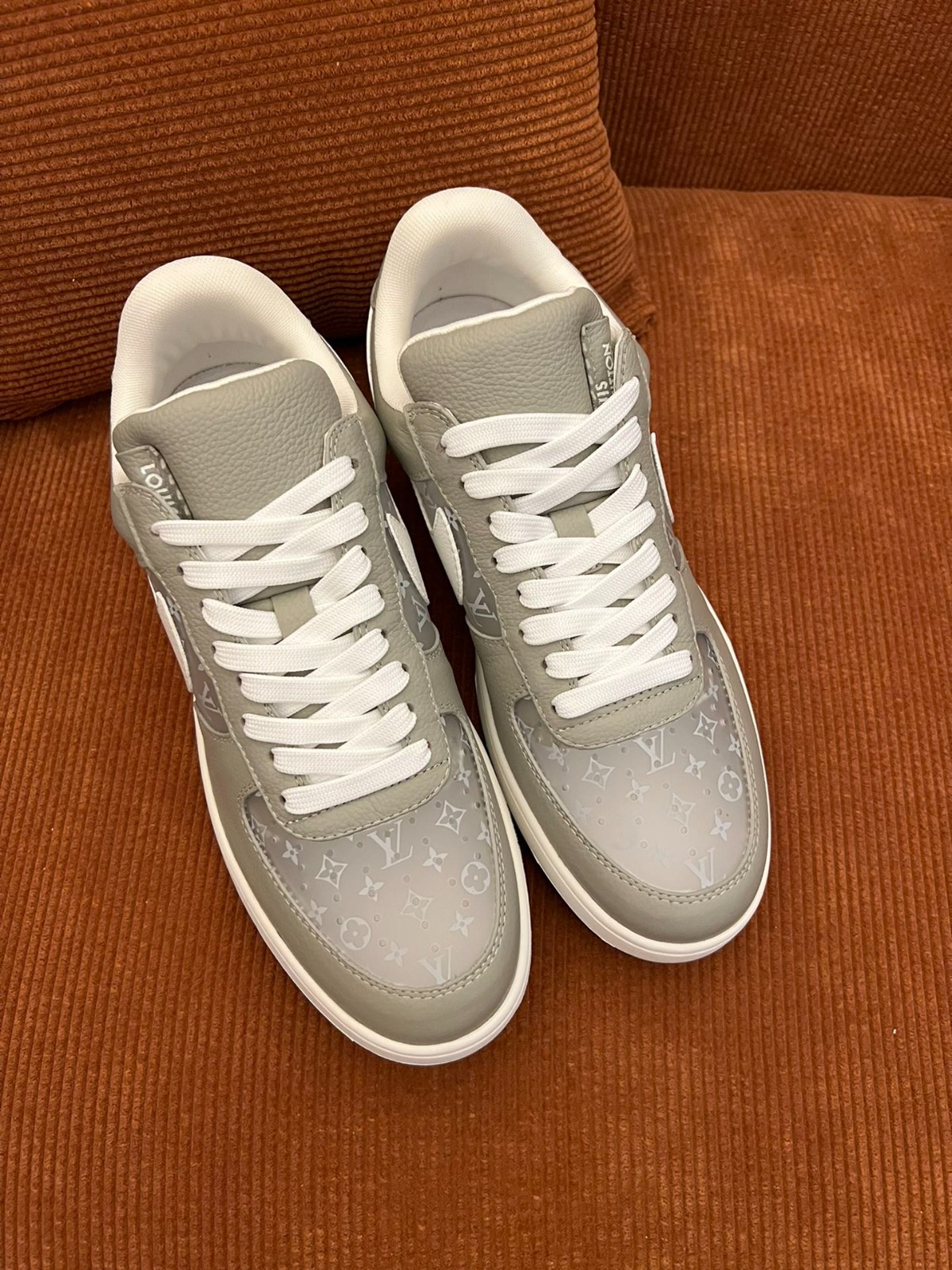 037 054#001-LV-shoes-01-2023SS