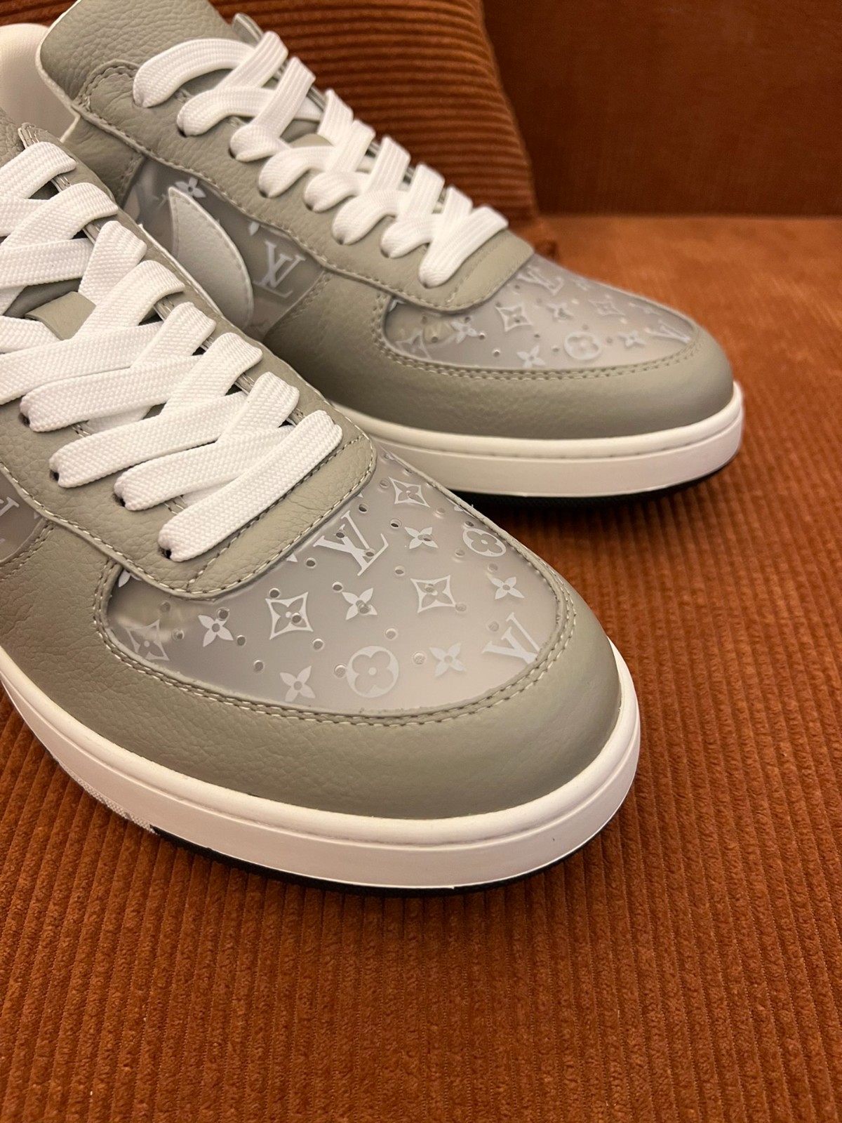 037 054#001-LV-shoes-01-2023SS