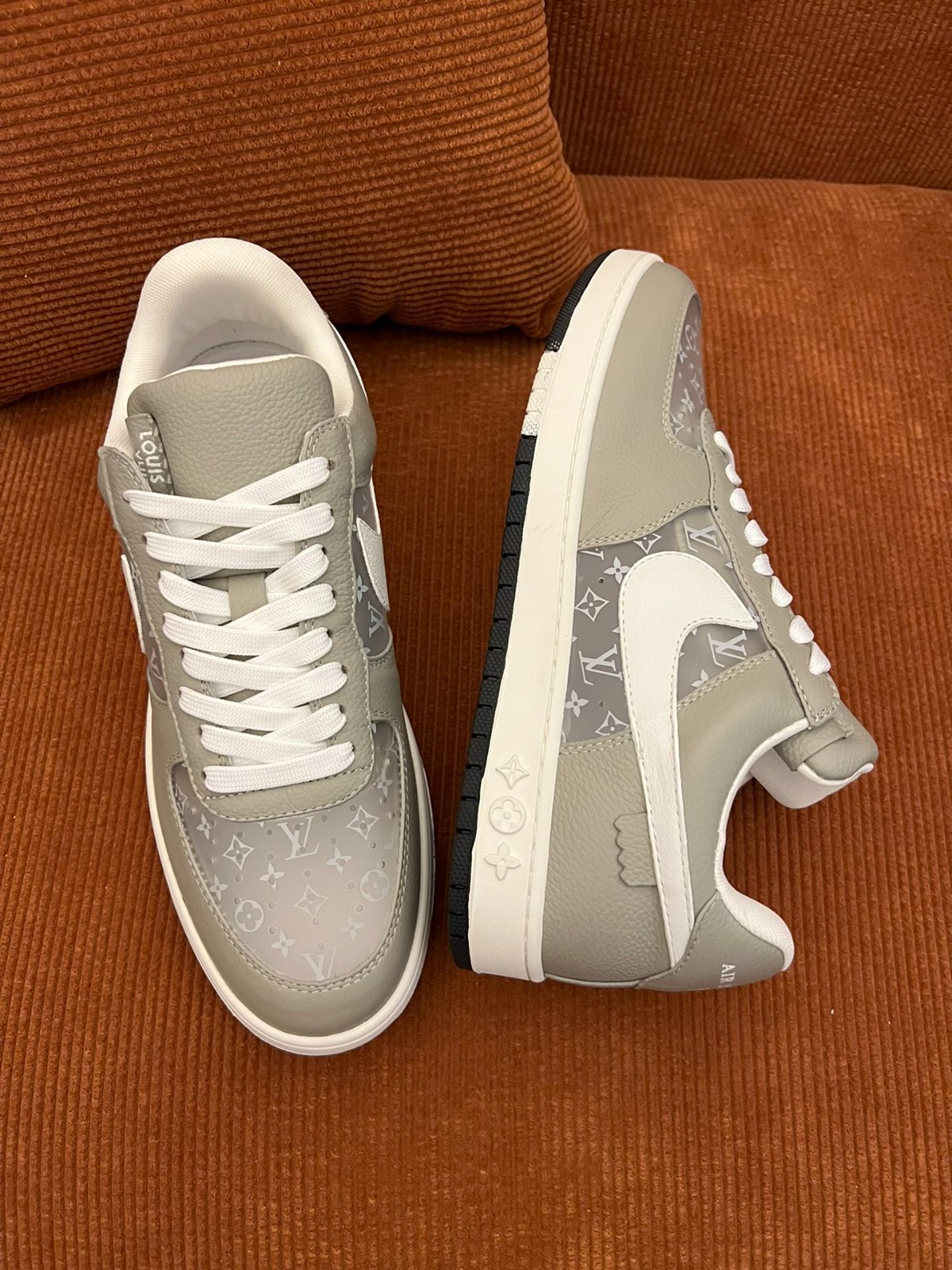 037 054#001-LV-shoes-01-2023SS