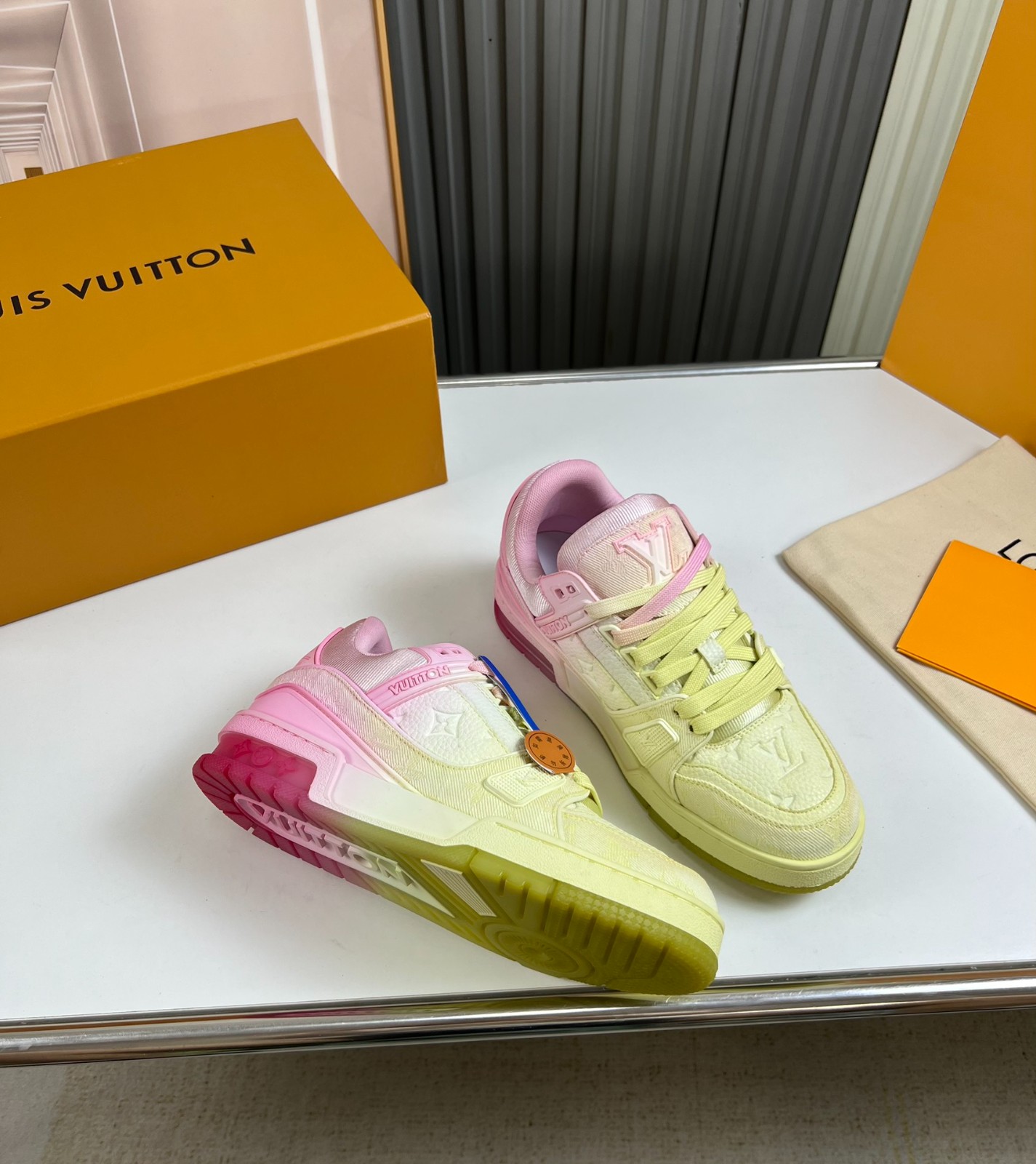 034 049#001-LV-shoes-01-2023SS