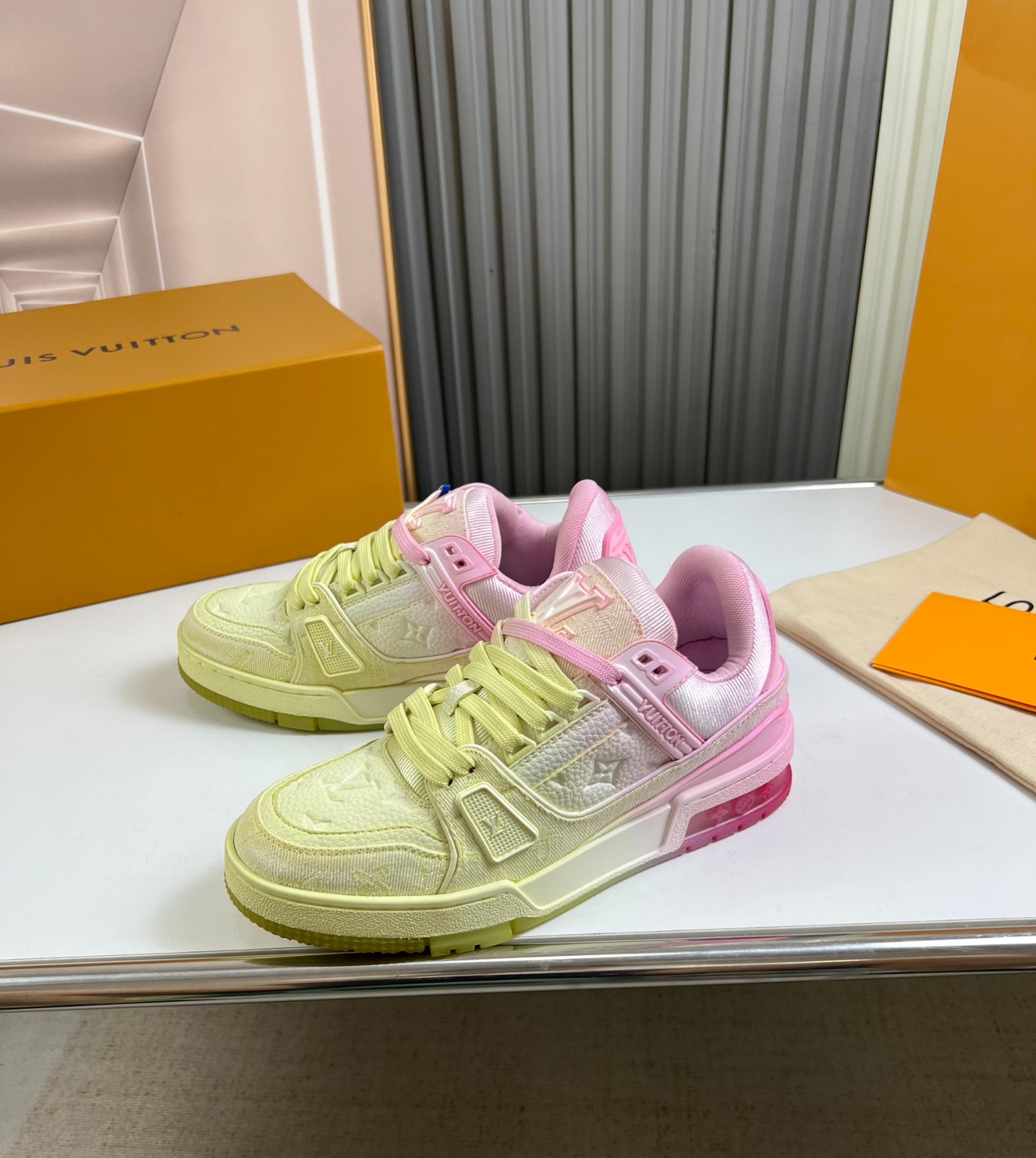 034 049#001-LV-shoes-01-2023SS